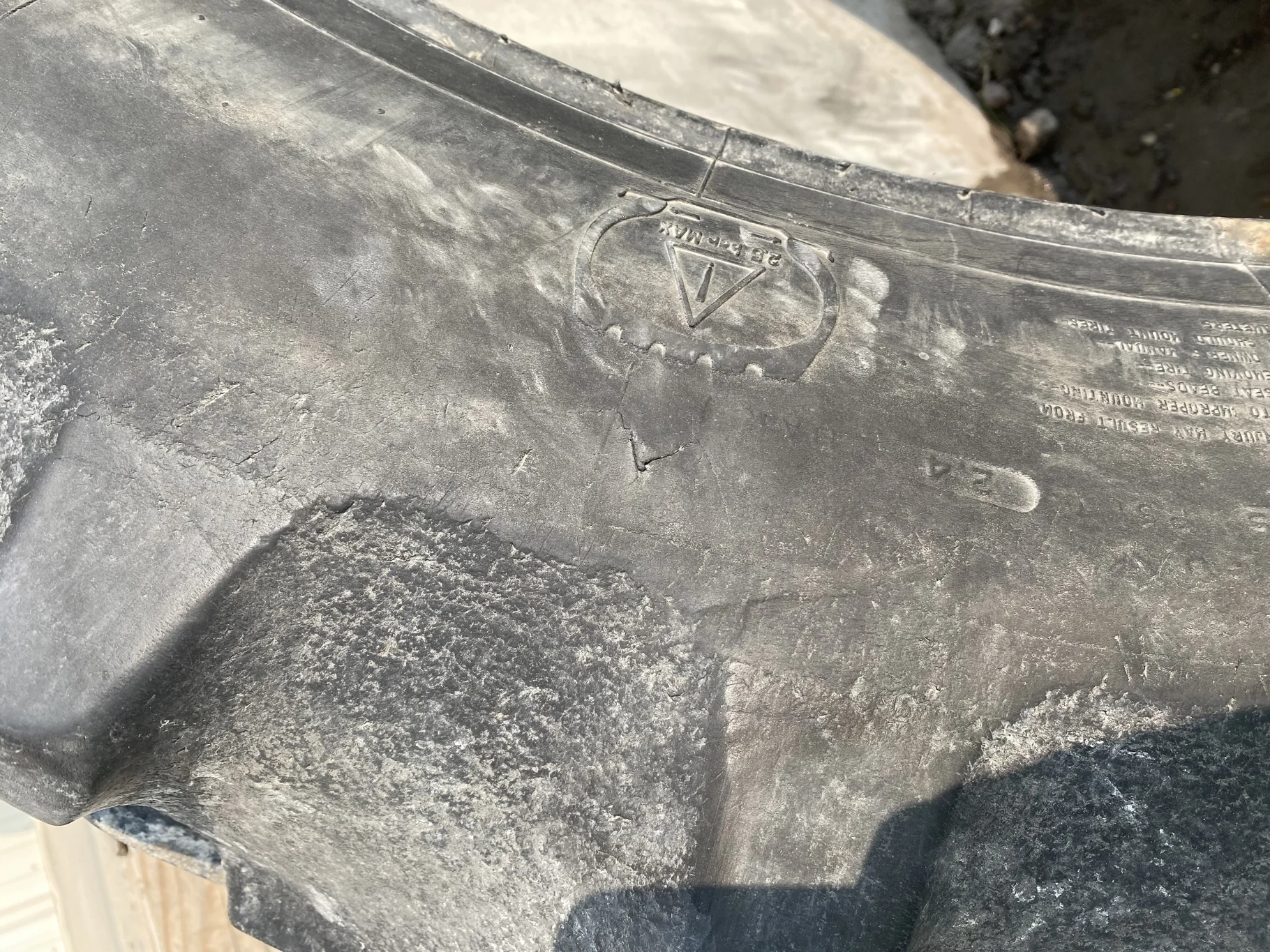 Used 35% 380/80R38 Firestone Radial All Traction DT R-1W 142B TL Poor Condition Stubble, image 4