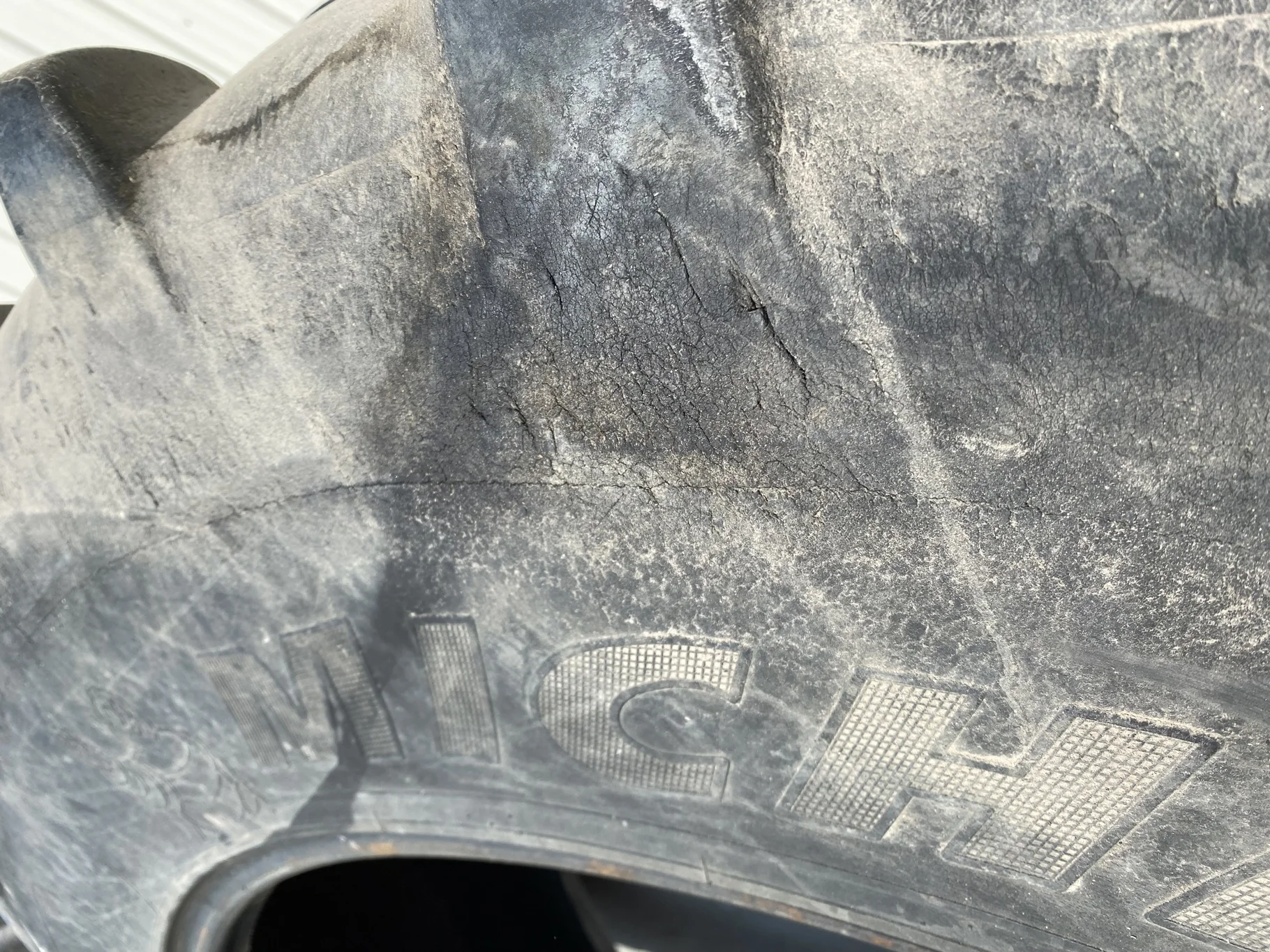 Used 60% 480/80R46 Michelin AgriBib  R-1W 158A8/158B TL - Fair Condition (Sidewall Cuts, St image 4