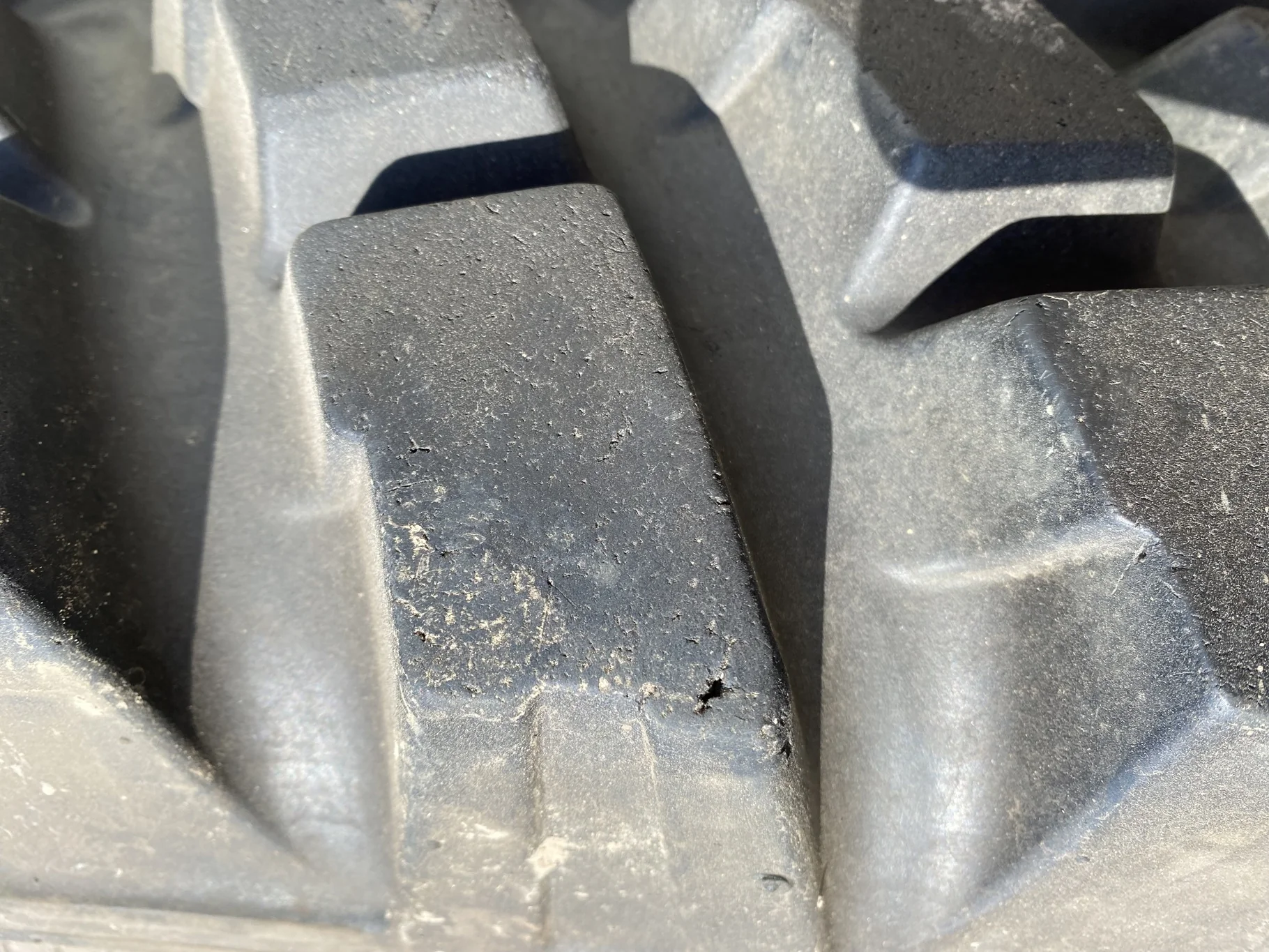 Used 90% 400/80R24 Nokian TRI 2 80-Series (144D) TL - Excellent Condition  _x000D_
(Lug Cuts, Lug St image 6