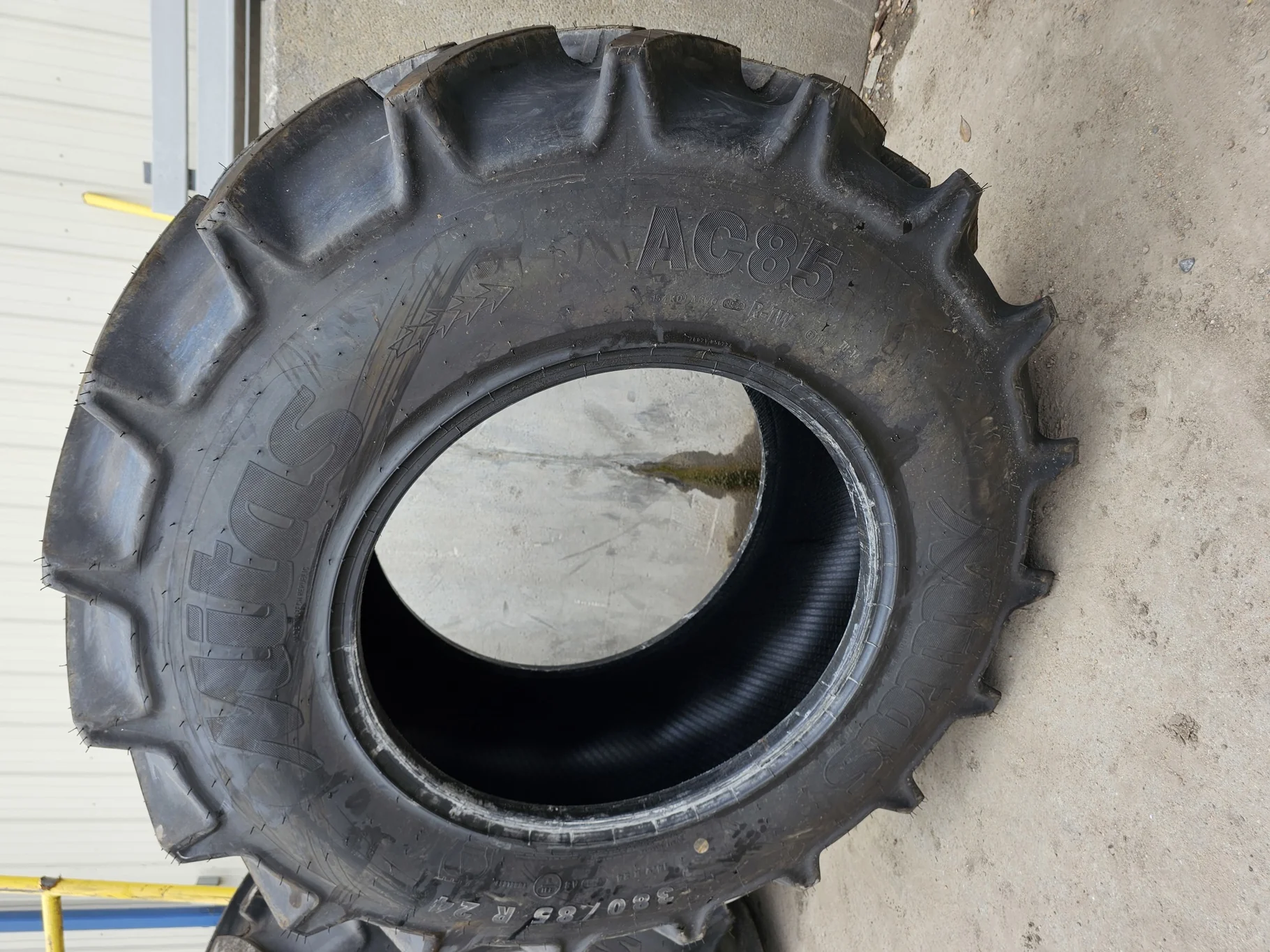 Take Off 380/85R24 (14.9R24) Mitas AC85 (131A8/131B) TL - Excellent Condition