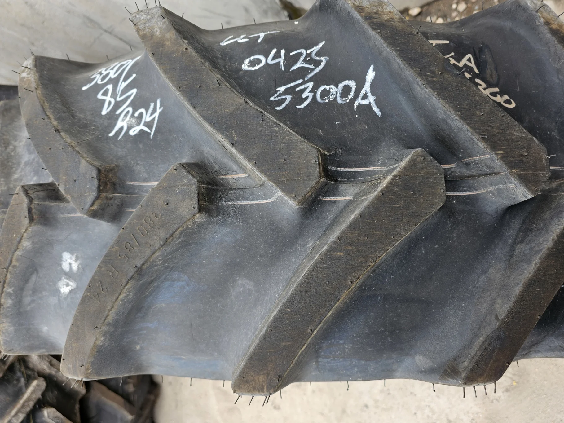 Take Off 380/85R24 (14.9R24) Mitas AC85 (131A8/131B) TL - Excellent Condition image 3