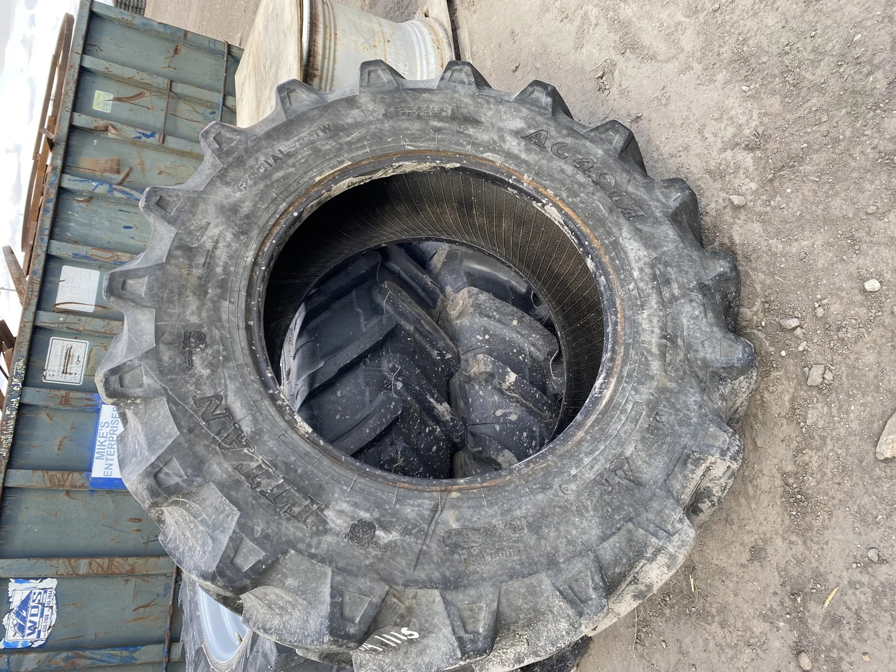 Used 55% 480/70R30 Titan AG49M R1W TL (Sidewall cuts, Road Wear, Lug Cut) - Fair Condition image 2