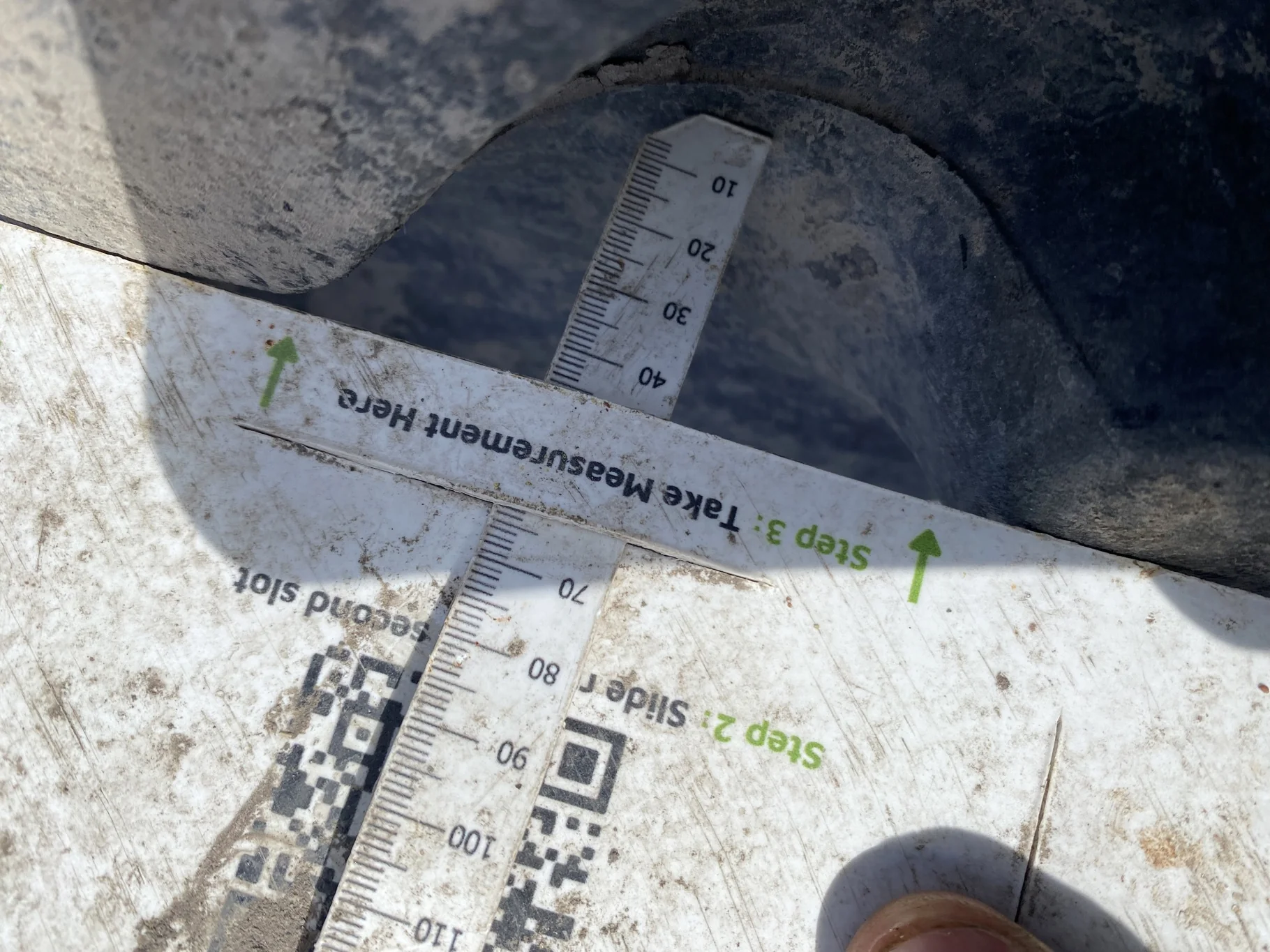 Used 55% 480/70R30 Titan AG49M R1W TL (Sidewall cuts, Road Wear, Lug Cut) - Fair Condition image 4