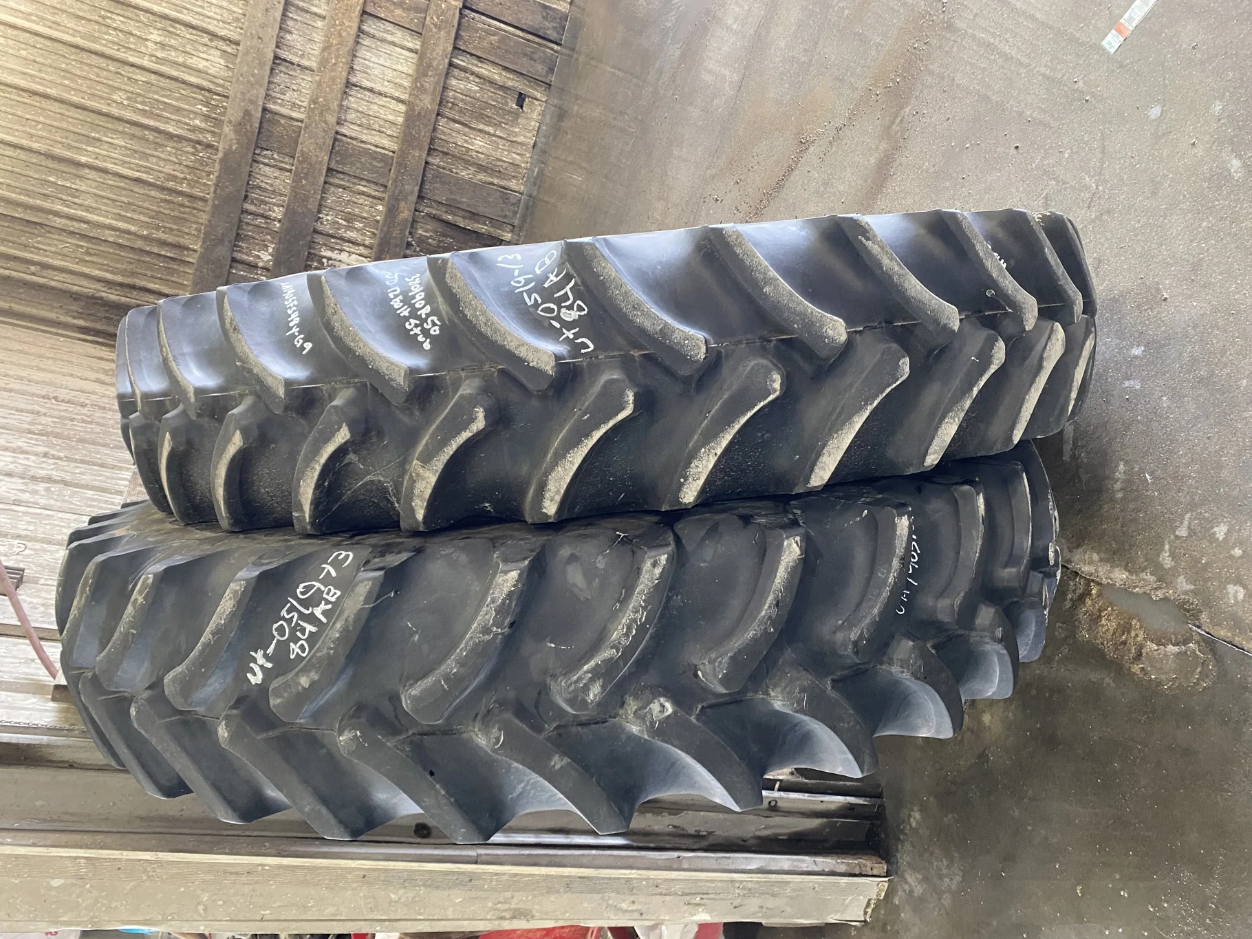 Used 85% 380/90R50 Firestone Radial 9000 R-1W 151B (Lug Cuts) image 2