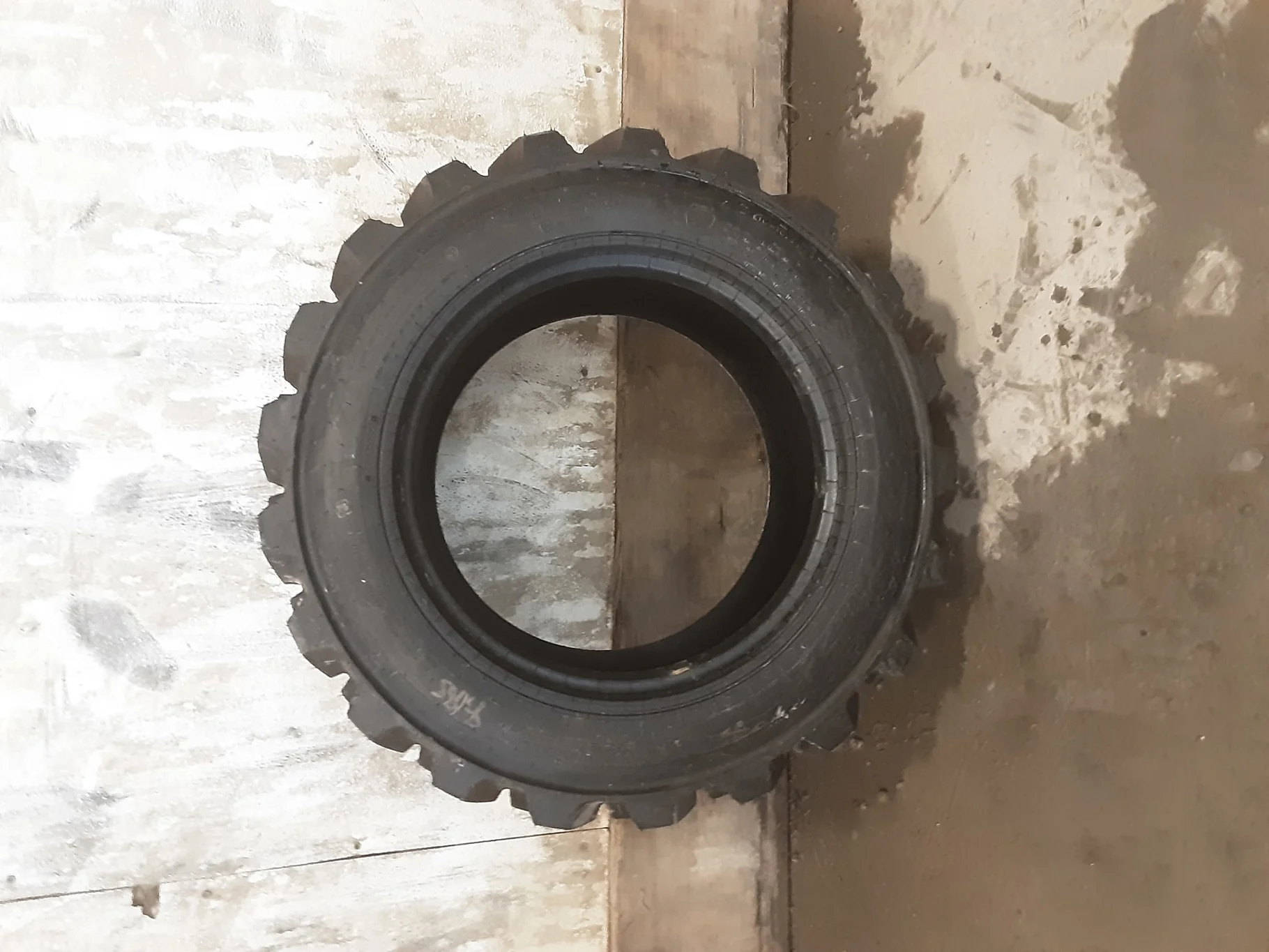 TAKE OFF 260/70-16.5 Galaxy XD2010 R-4 TL C(6 Ply)