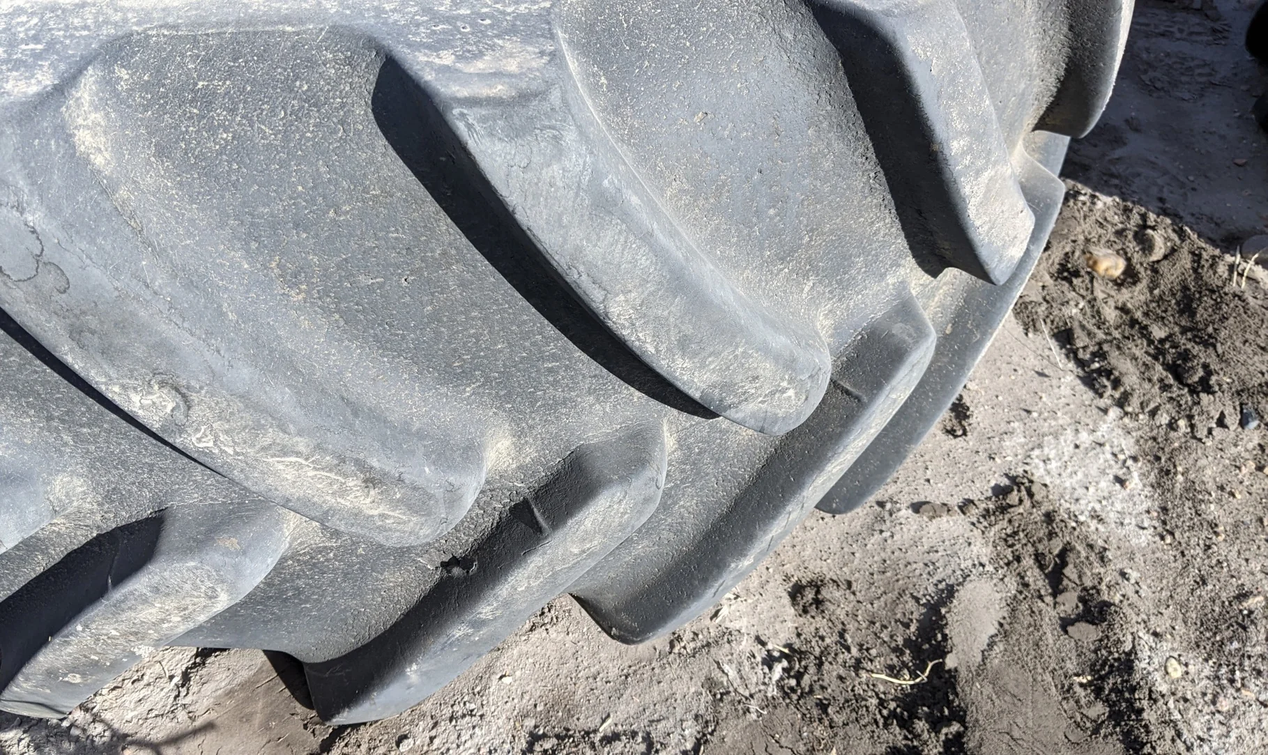 Used 75% 480/70R30 Firestone Maxi Traction R-1W (162D) TL - Good Condition  _x000D_
(Weathering, Stu image 2