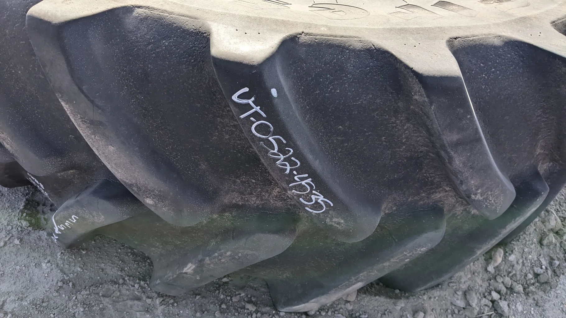 Used 75% 480/70R30 Firestone Maxi Traction R-1W (162D) TL - Good Condition  _x000D_
(Weathering, Stu image 3