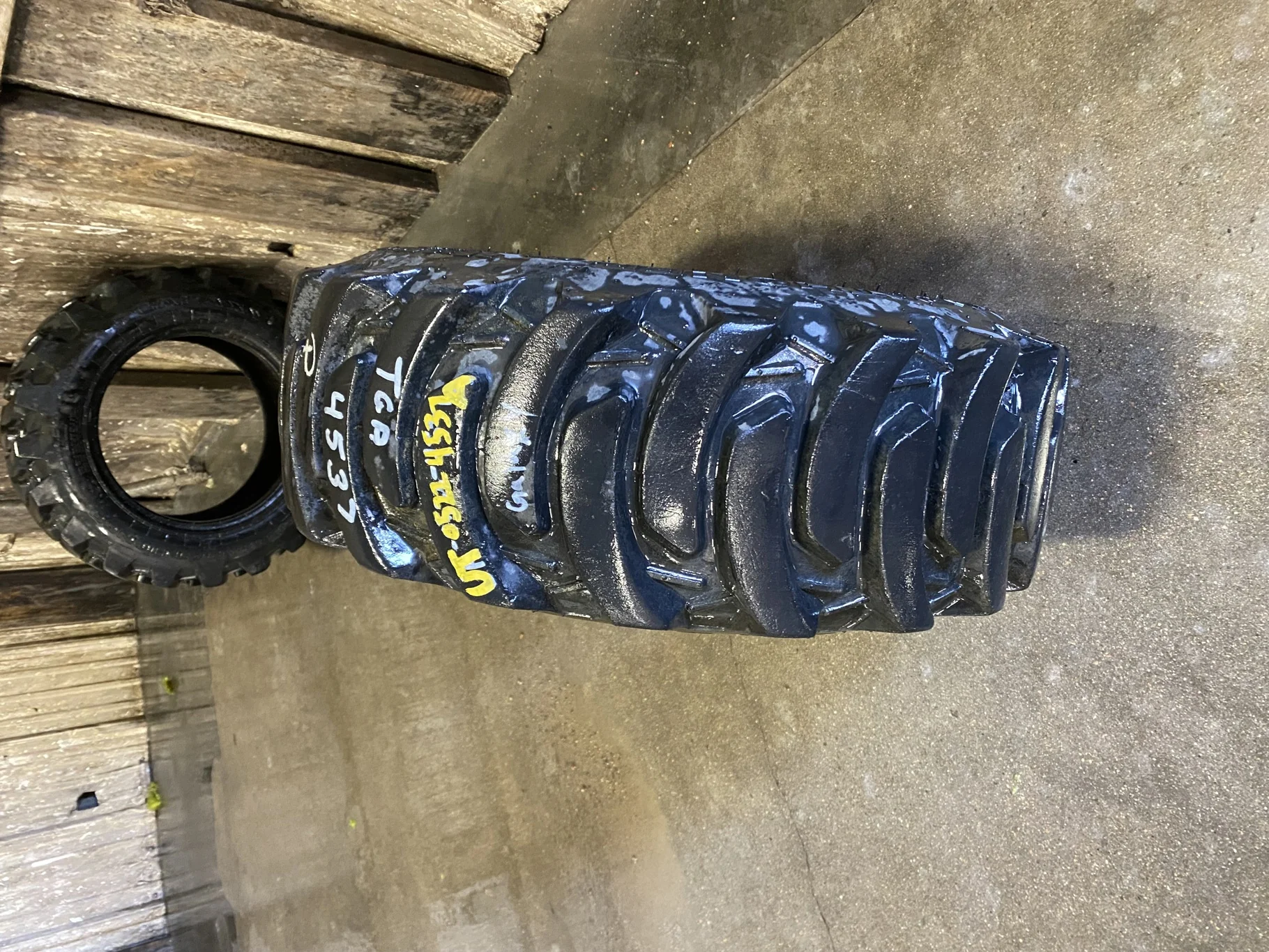 Used  85%  25/850-14 Galaxy Marathoner R-4 C(6Ply) TL - Good Condition image 3