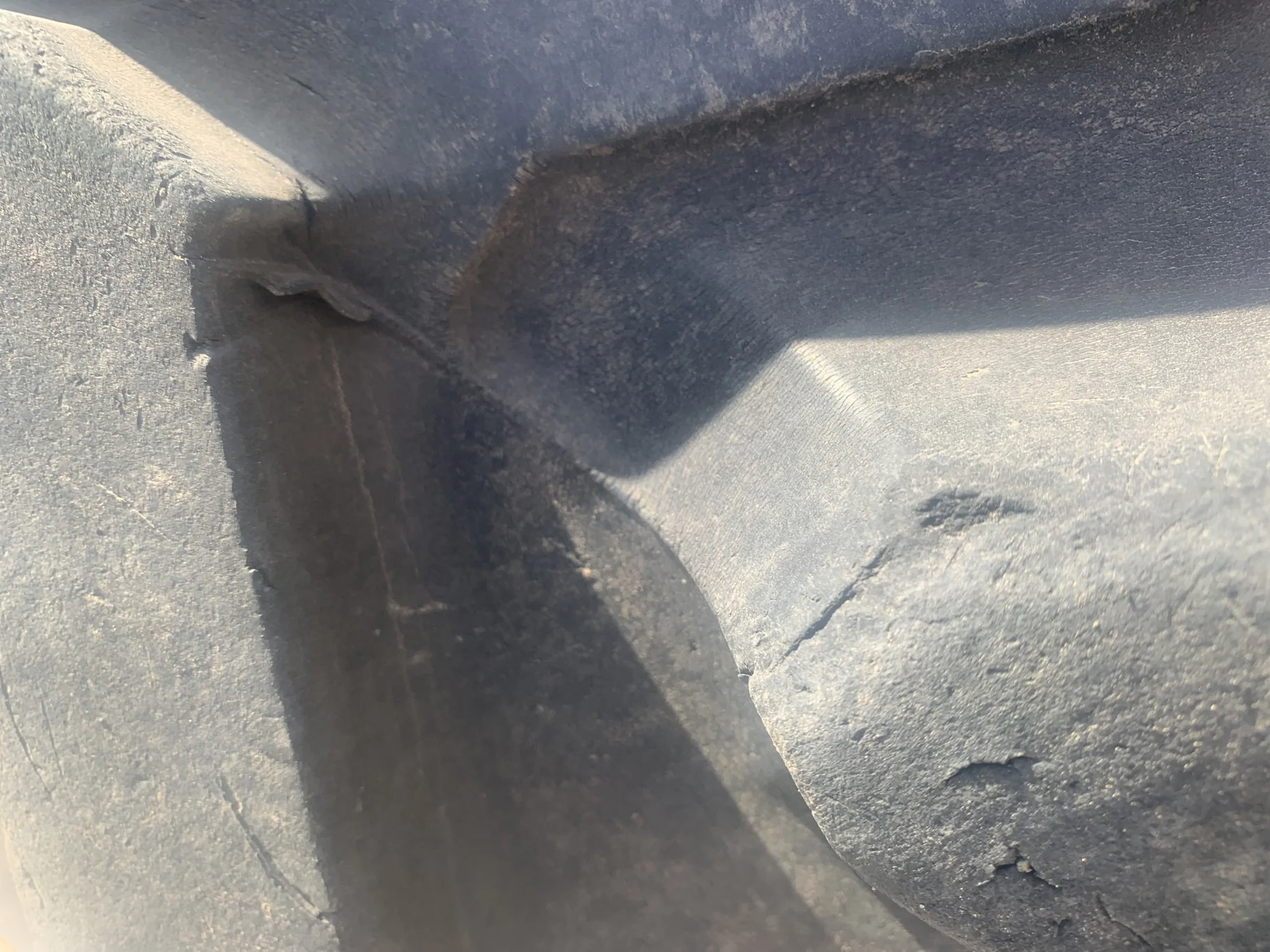 Used 60% 14.9R28 Michelin AgriBib R-1W (134A8/131B) TL - Good Condition  _x000D_
(Lug Cuts) image 6