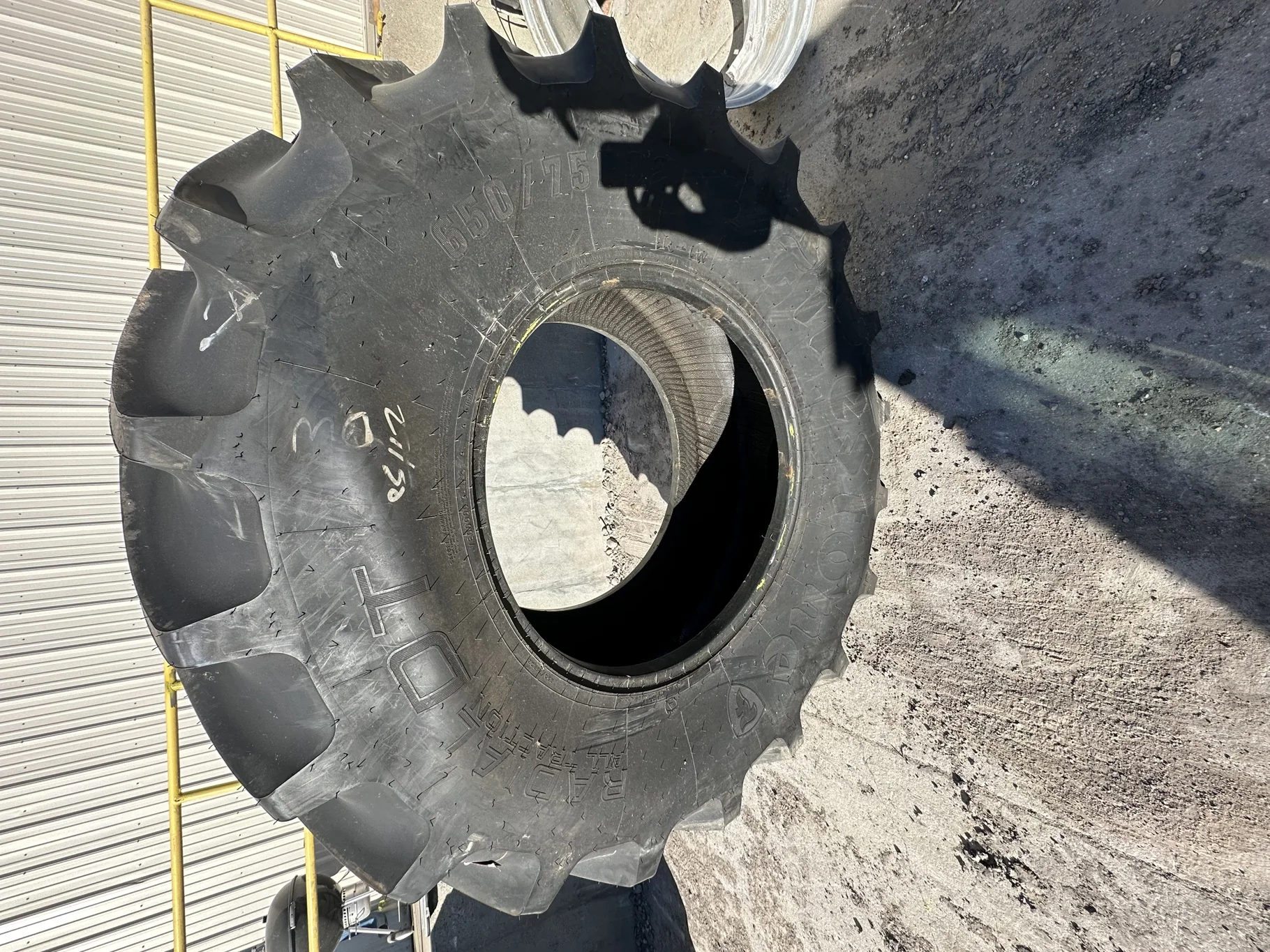 Take Off 650/75R32 Firestone Radial All Traction DT R-1W (172D) TL - Excellent Condition  
(Slight L image 2