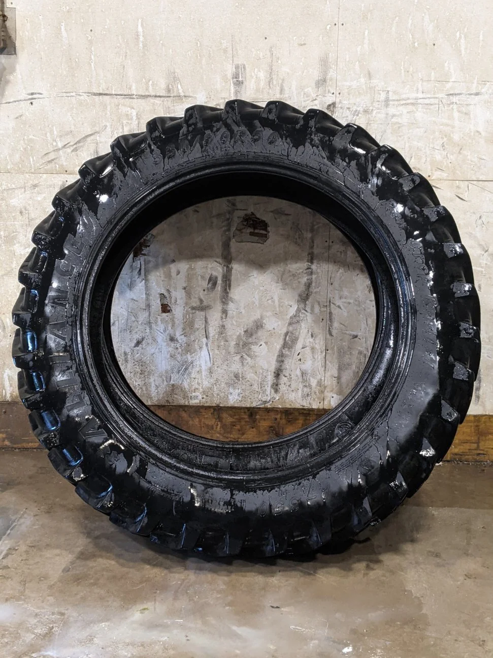 Used 75% VF380/90R50 Alliance Row Crop Radial R-1W A350