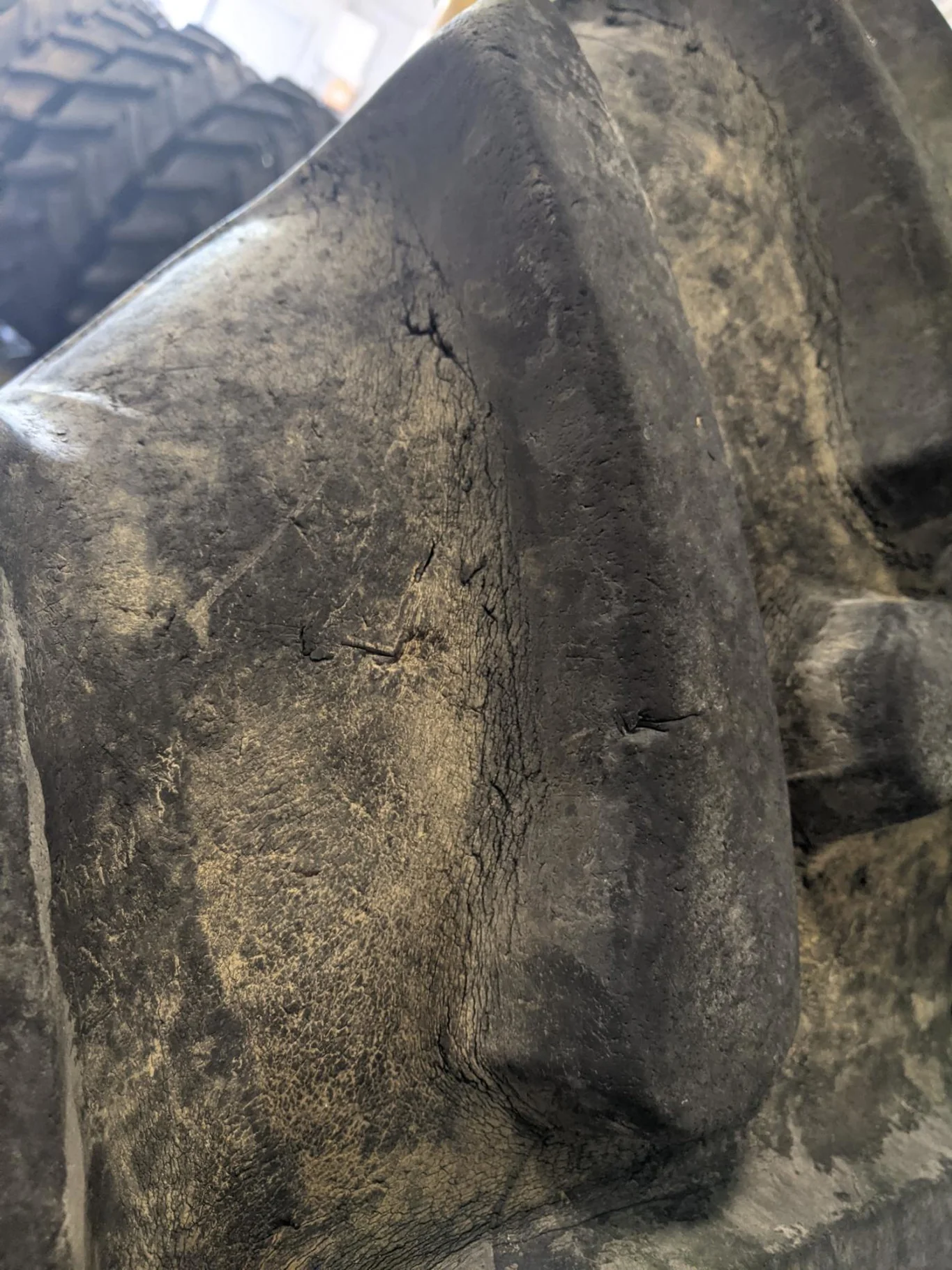 Used 75% VF380/90R50 Alliance Row Crop Radial R-1W A350 image 3