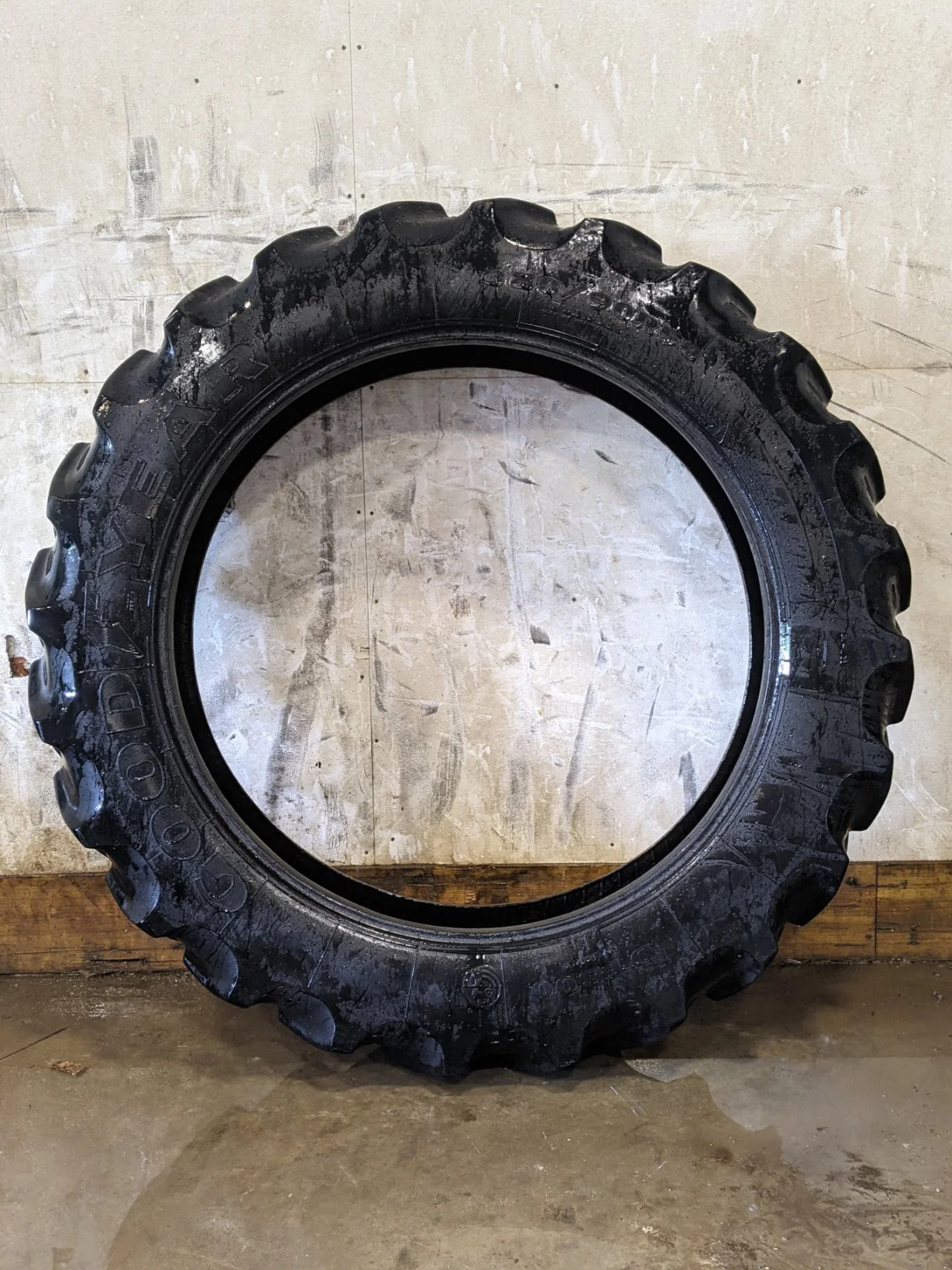 Used 80% 380/90R50 Alliance Row Crop