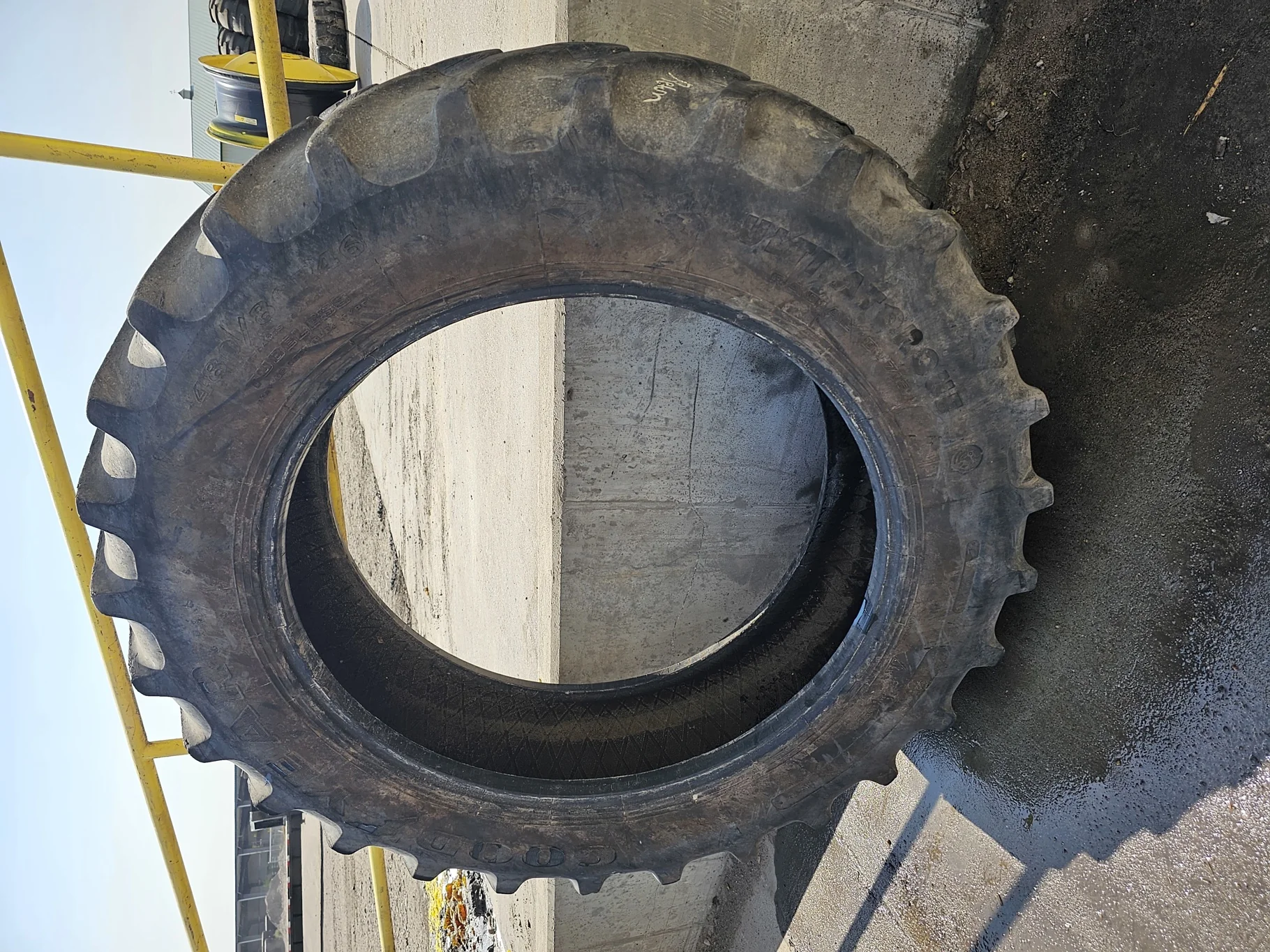 Used 50% 480/80R46 Goodyear Ultratorque Radial DT712 R-1 TL (158B)   _x000D_
(Lug Cuts, Lug Stubble,