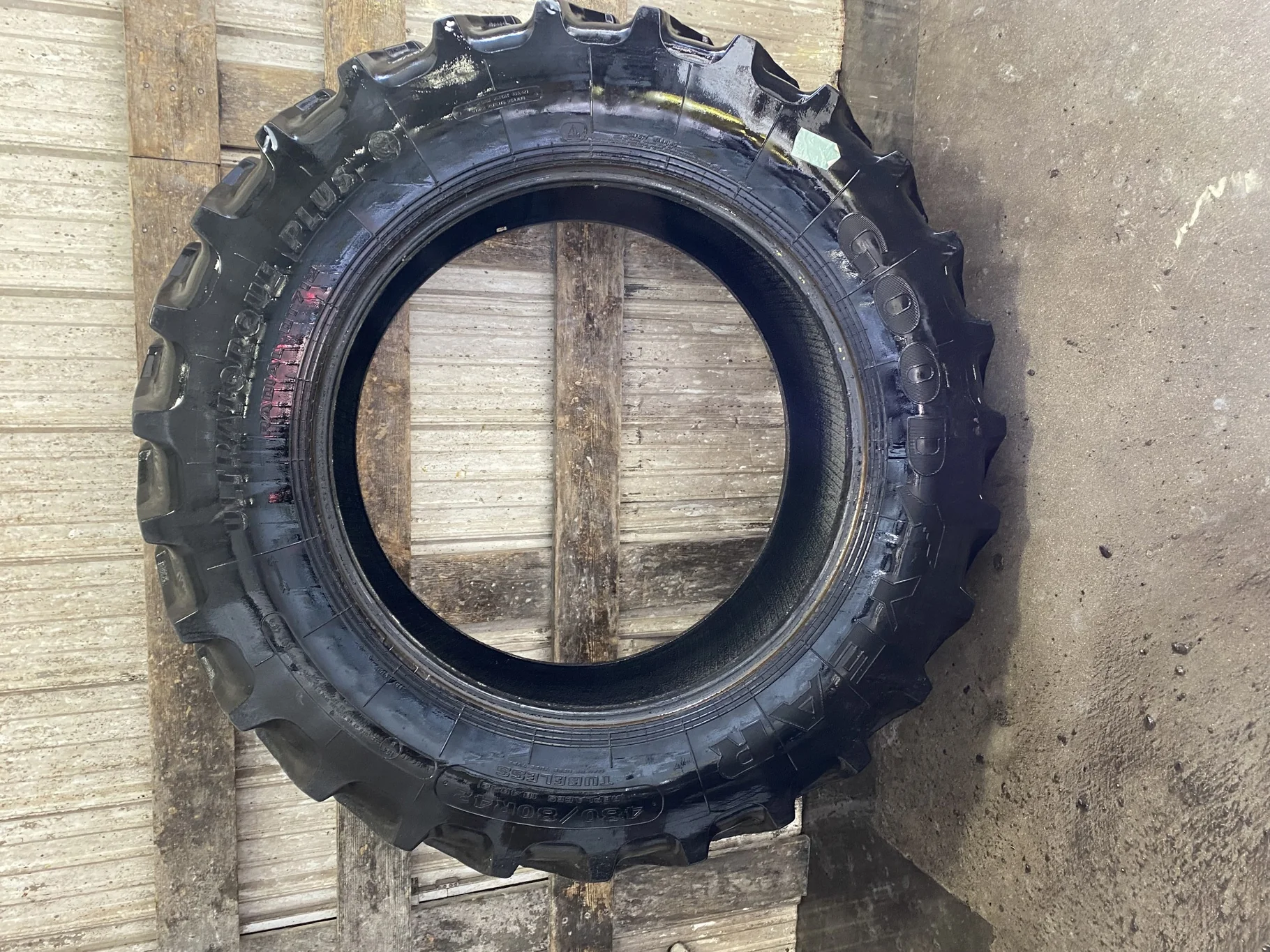 Used 85% 480/80R42 Goodyear Ultra Torque Plus Radial R-1 (154A8/B) TL - Good Condition (Stubble, Lug image 3