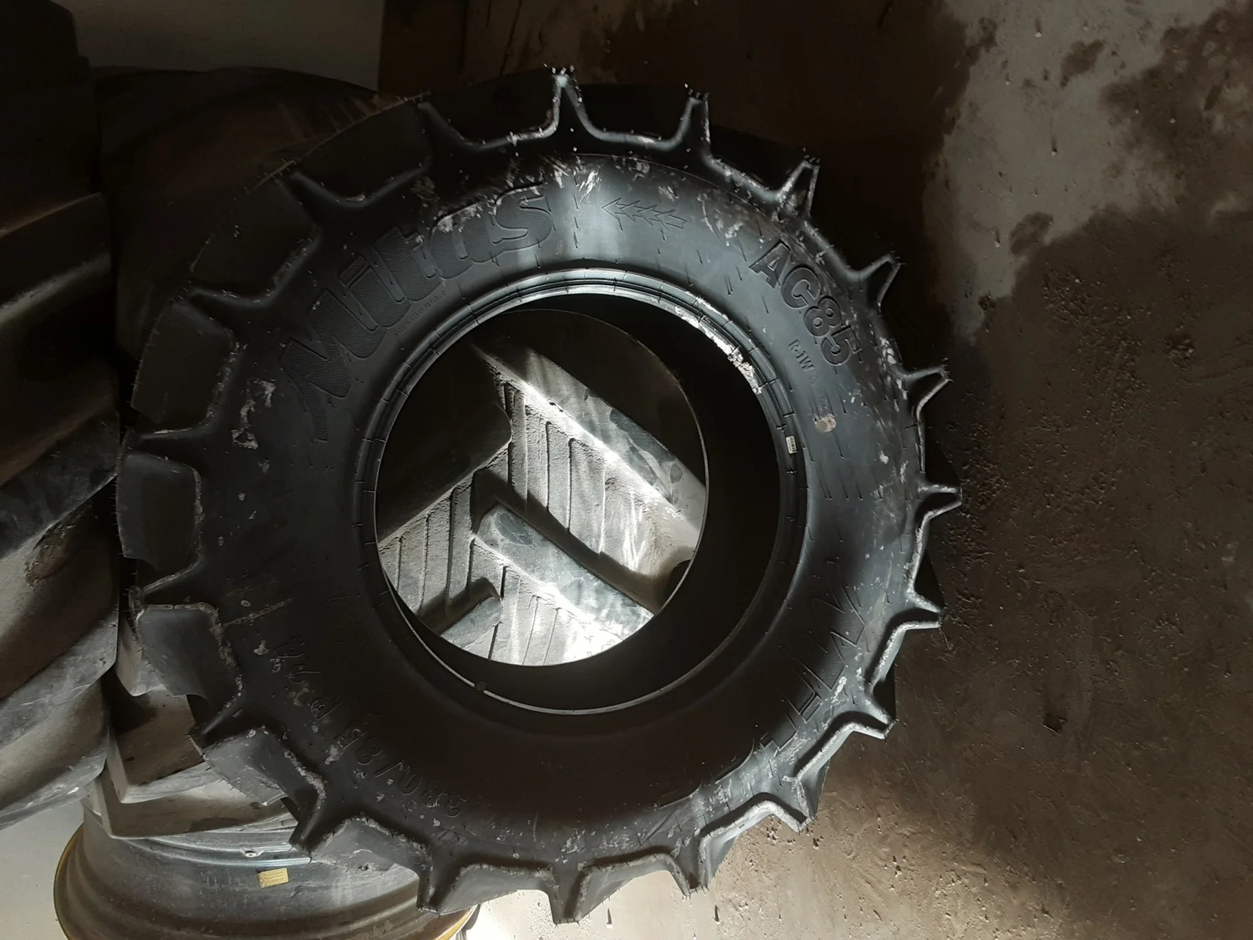 TAKE OFF 380/85R24 (14.9R24) Mitas AC85 131A8/131B TL image 2