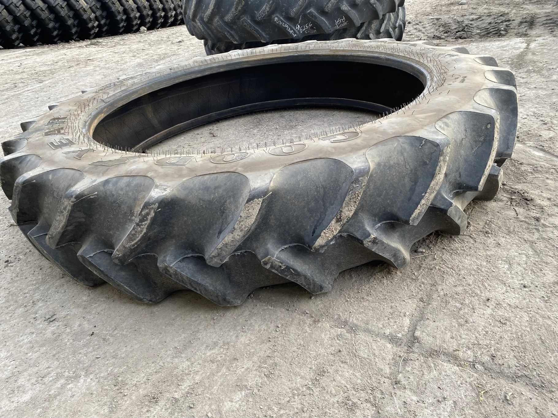 Used 90% 380/90R54 Goodyear Super Traction Radial DT800 152B - Good Condition image 2