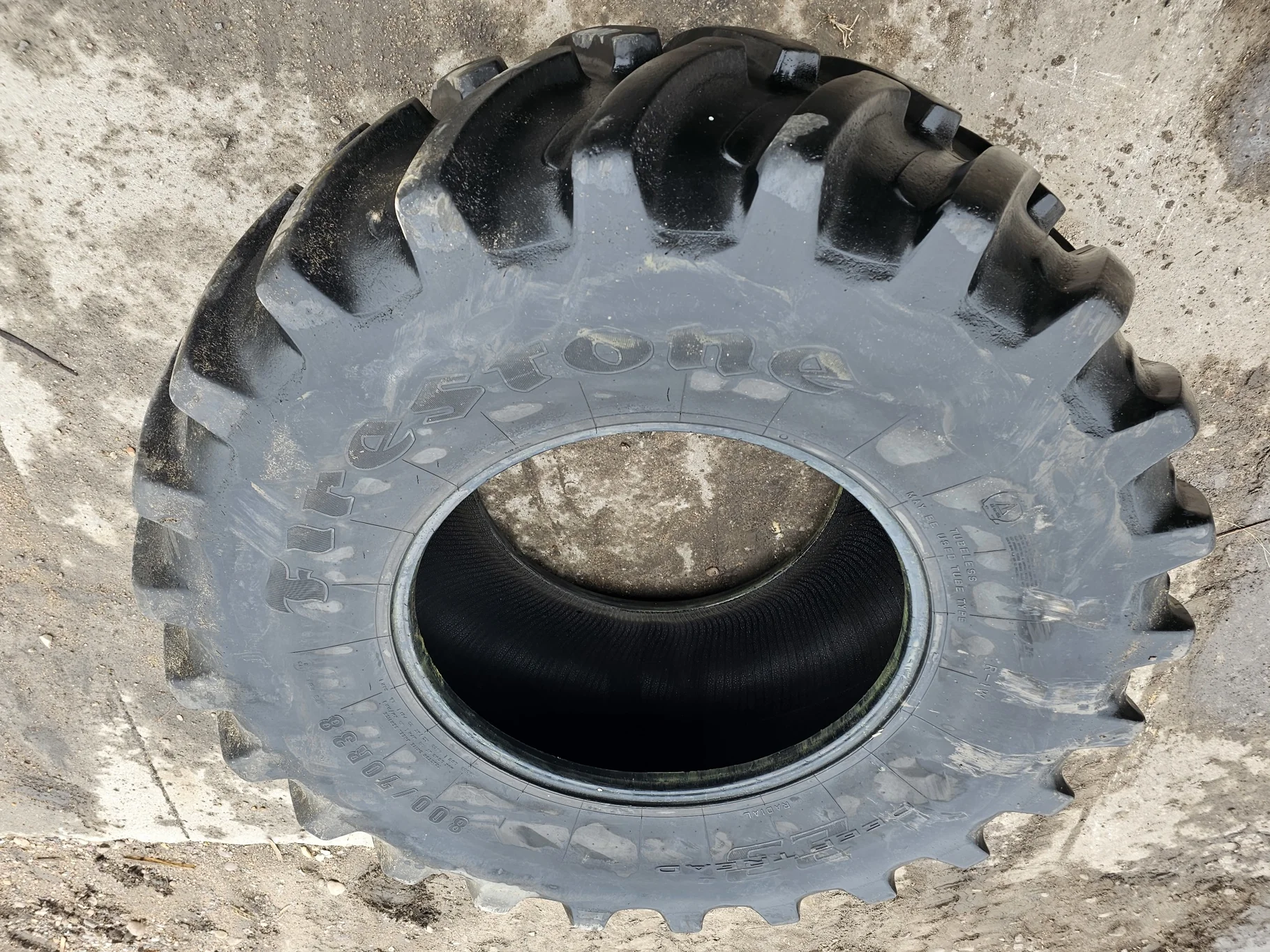 Used 90% 800/70R38 Firestone Maxi Traction R-1W 173D TL - Good Condition _x000D_
(Lug Stubble, Weat