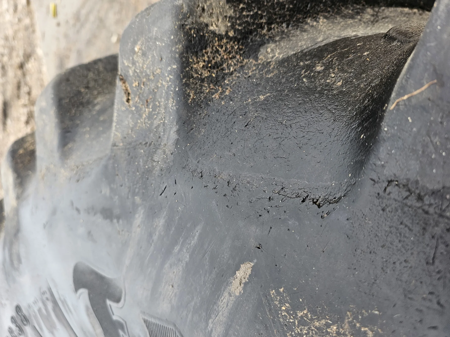 Used 90% 800/70R38 Firestone Maxi Traction R-1W 173D TL - Good Condition  _x000D_
(Lug Stubble, Weat image 6