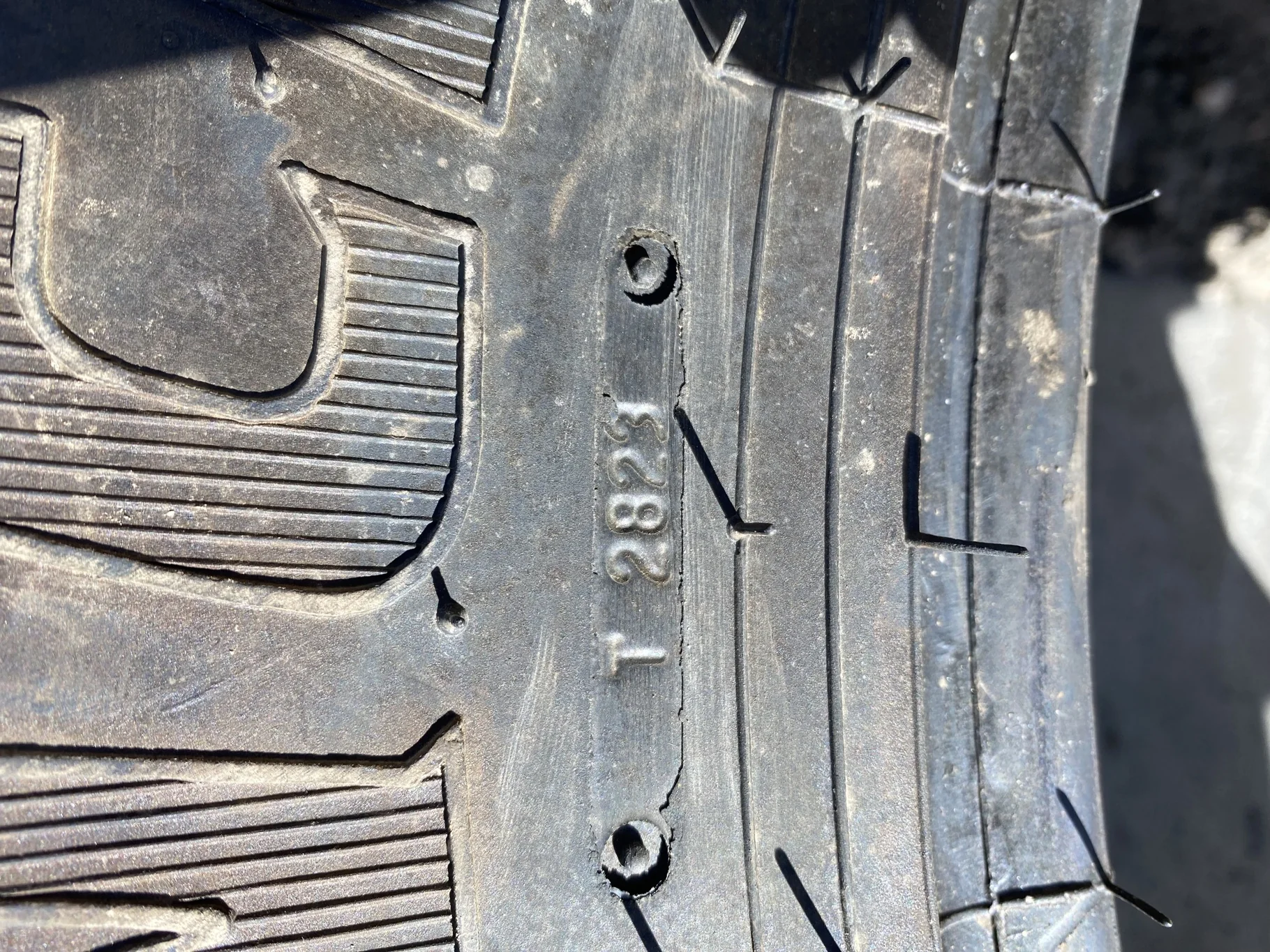 Used 95% 340/85R24 (12.4R24) Alliance Farmpro2 R-1W TL (lug cuts) Excellent Condition image 7