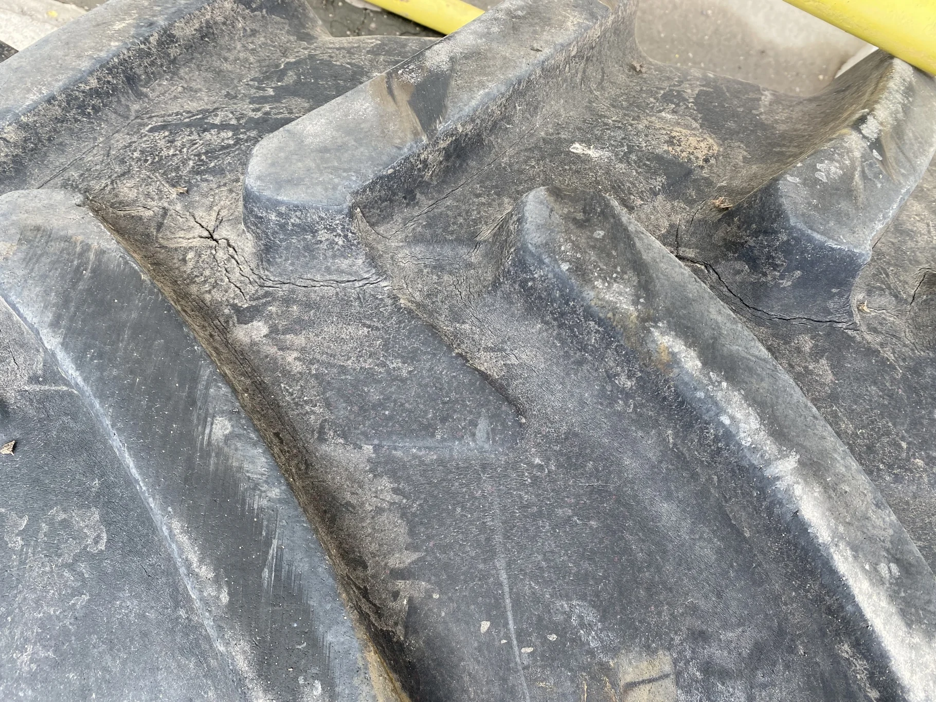 Used 70% 480/80R50 (18.4R50) Michelin AgriBib R-1W 159A8/159B TL - Fair Condition  _x000D_
(Sidewall image 6