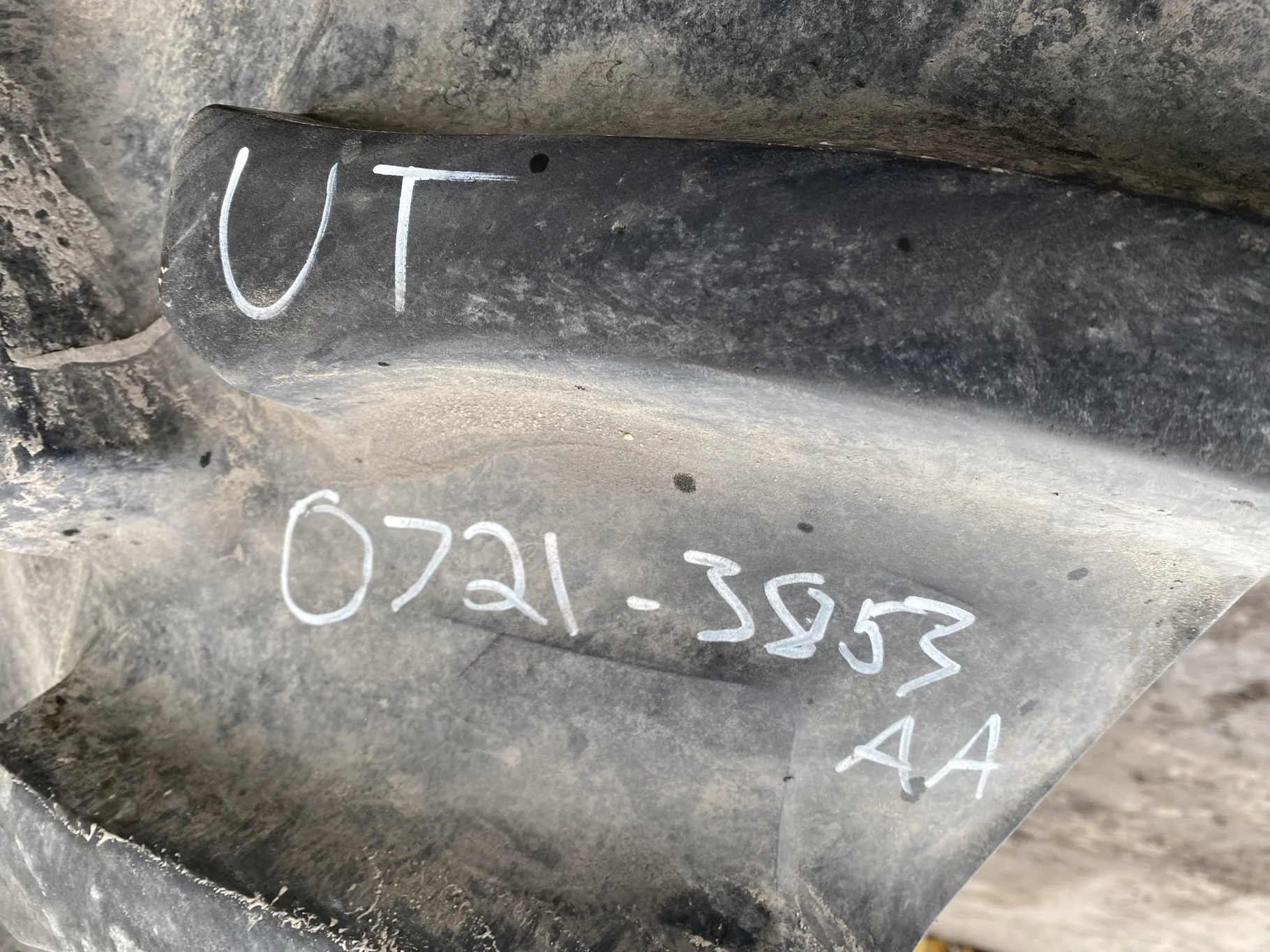 Used 90% 520/85R46 Firestone Radial Deep Tread 23 R-1W (158A8/B) TL (tread wear-BIG cut in b/w lugs image 8
