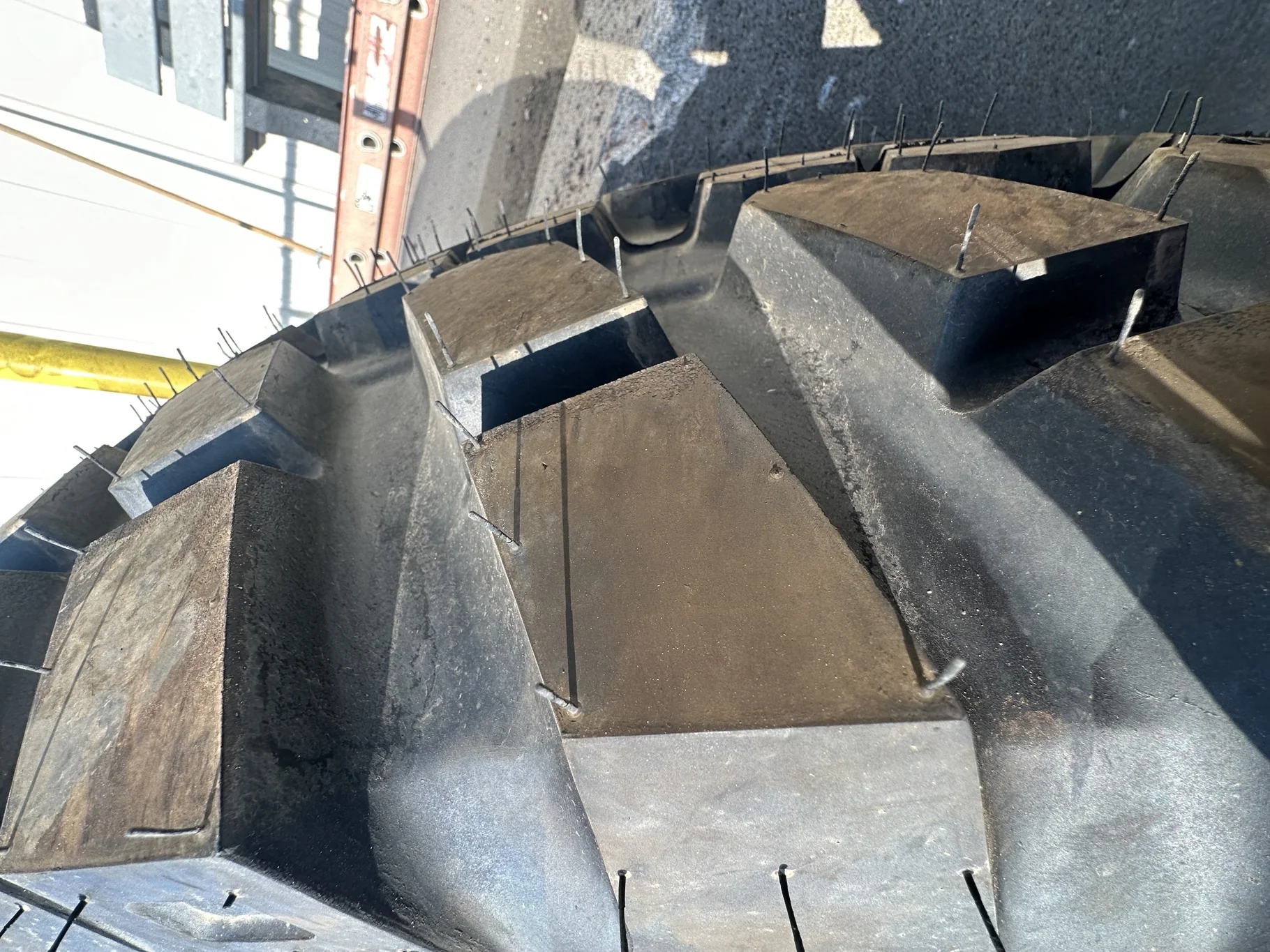 Take Off 480/80R38 (18.4R38) Alliance 550 Multi-Use Steel Belted 166A8/161D TL - Excellent Condition image 4