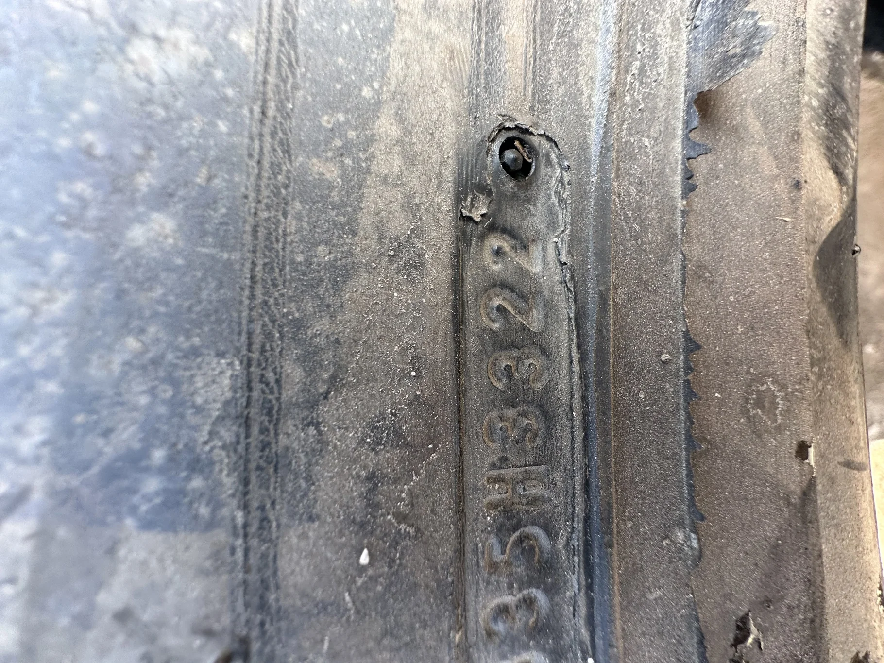 Take Off 400/80R28 Alliance 550 Steel Belted Multi Use (151A8/146D) TL - Excellent Condition  
(Slig image 5