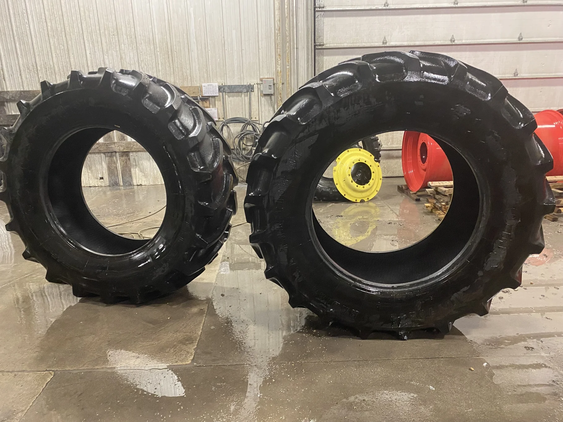 Used 60% 710/70R42 Firestone Radial All Traction DT R-1W (168B) TL - Fair Condition image 2