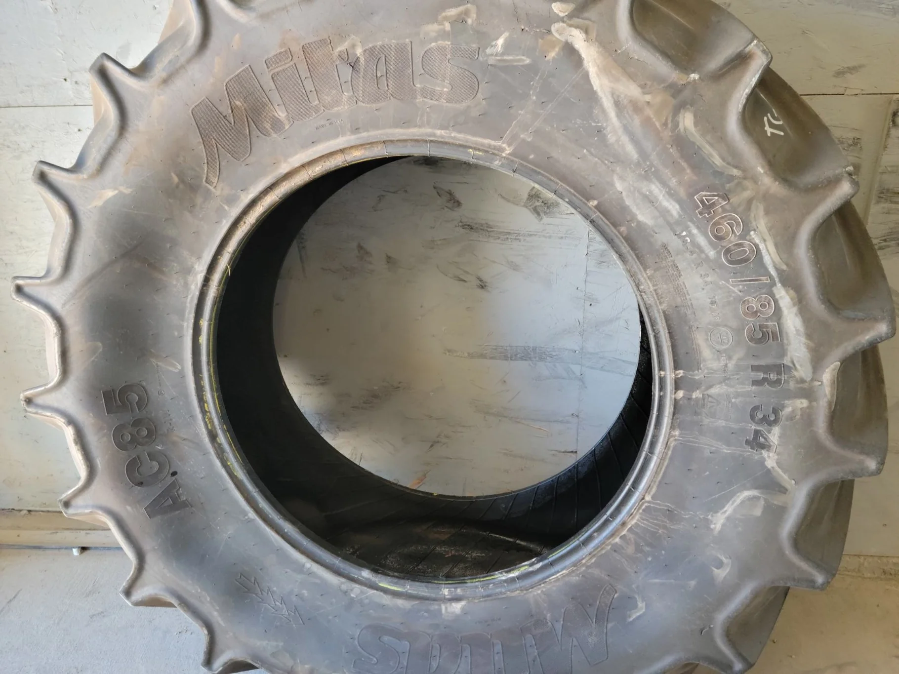 Used 90% 460/85R34 (18.4R34) Continental Contract AC85 147A8/147B TL image 2