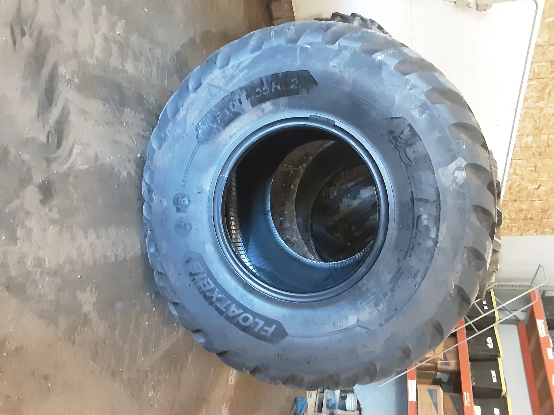 TAKE OFF VF1000/55R32 Michelin FloatXBib 197D/193E TL