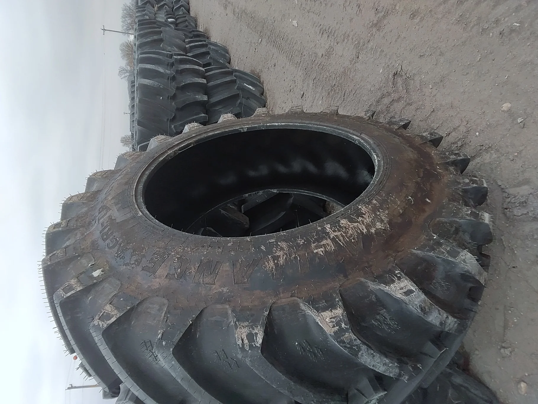 Take Off 580/85R42 Alliance 385 Agri-Star R-1W 85 Series TL - Excellent Condition image 4
