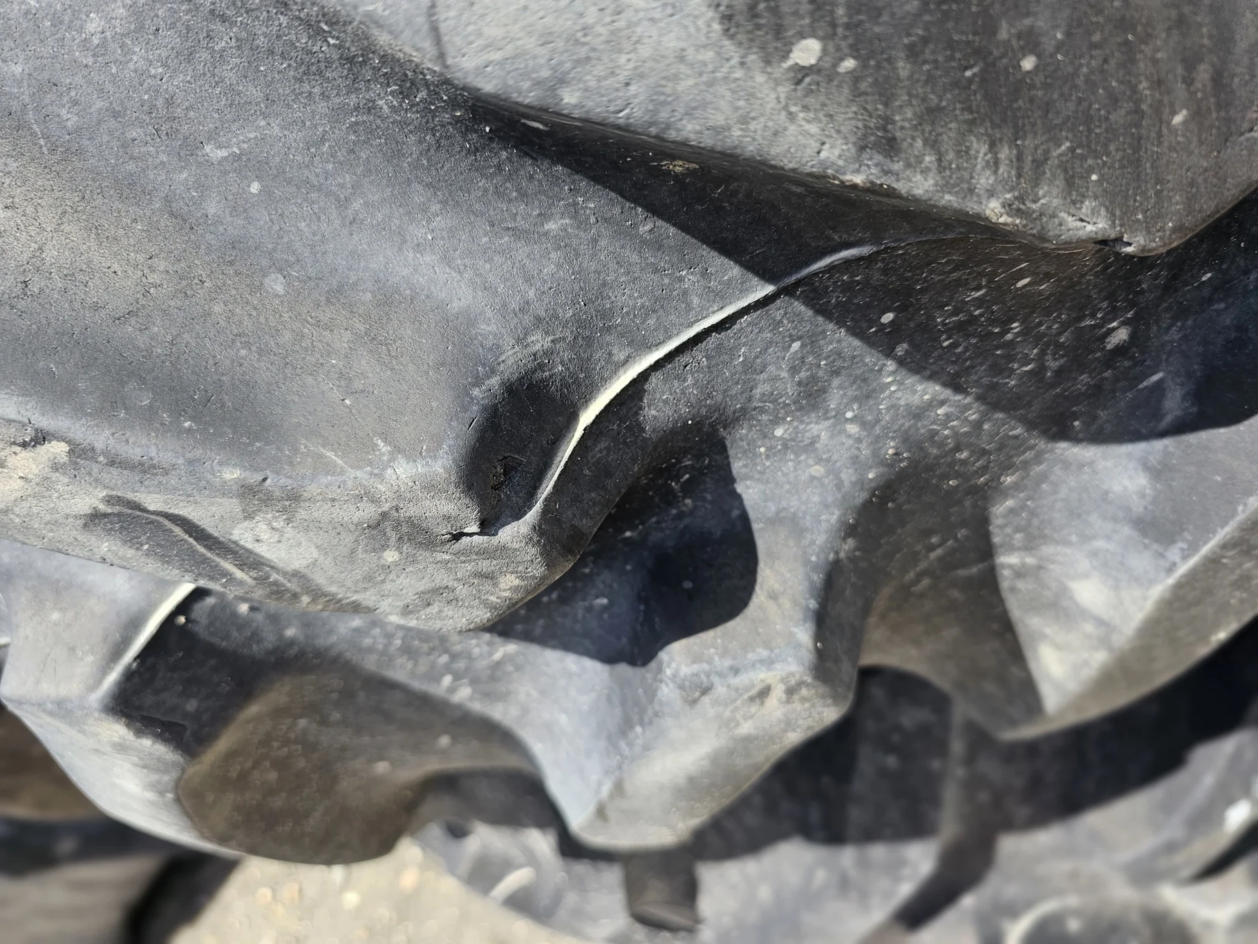 Used 75% 520/85R38 Goodyear Dyna Torque Radial 155A8/B R-1 TL - Good Condition  _x000D_
(Uneven Trea image 3