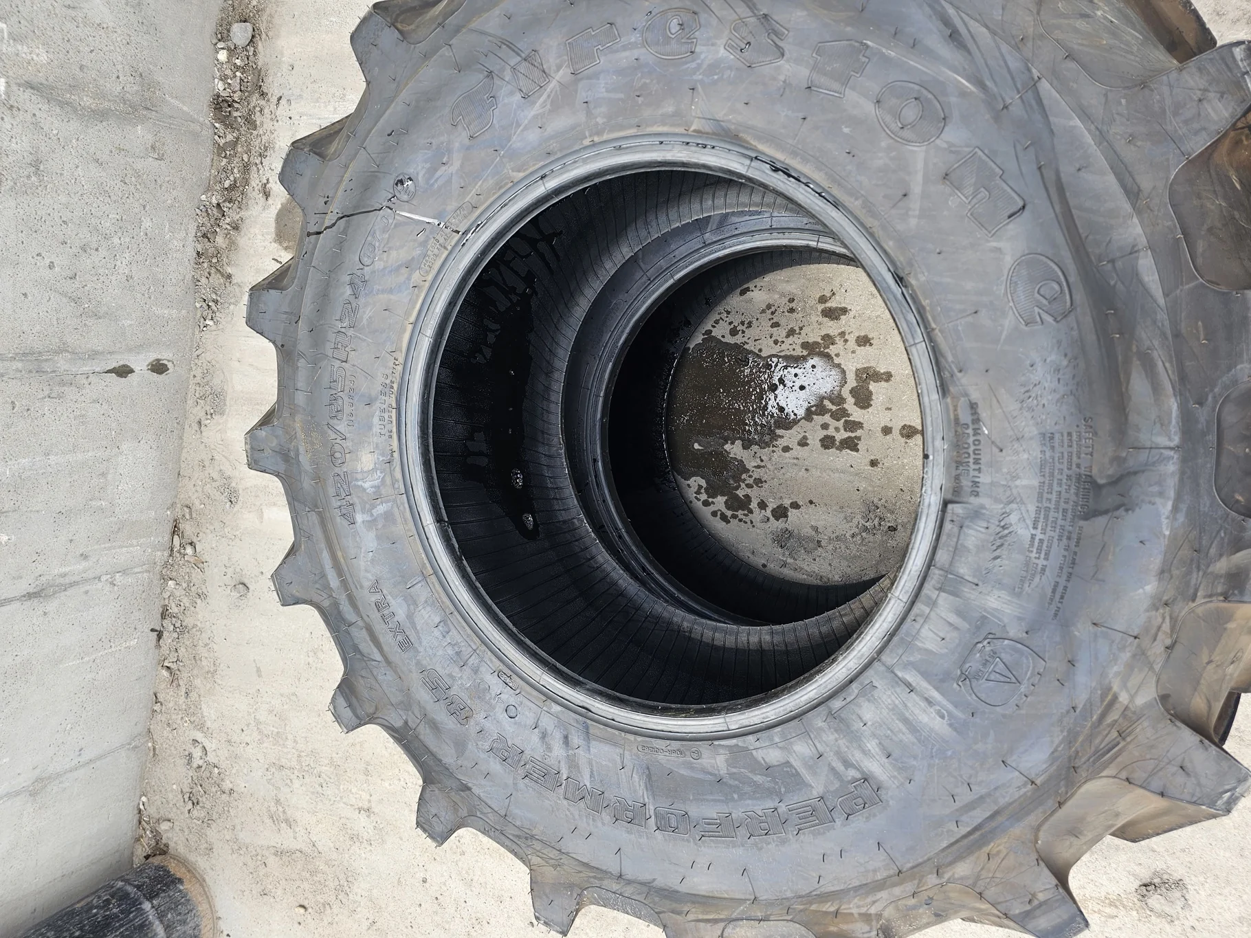 Used 99% 420/85R24 Firestone Performer 85 R-1W (137D) TL (Lug Stubble) image 2