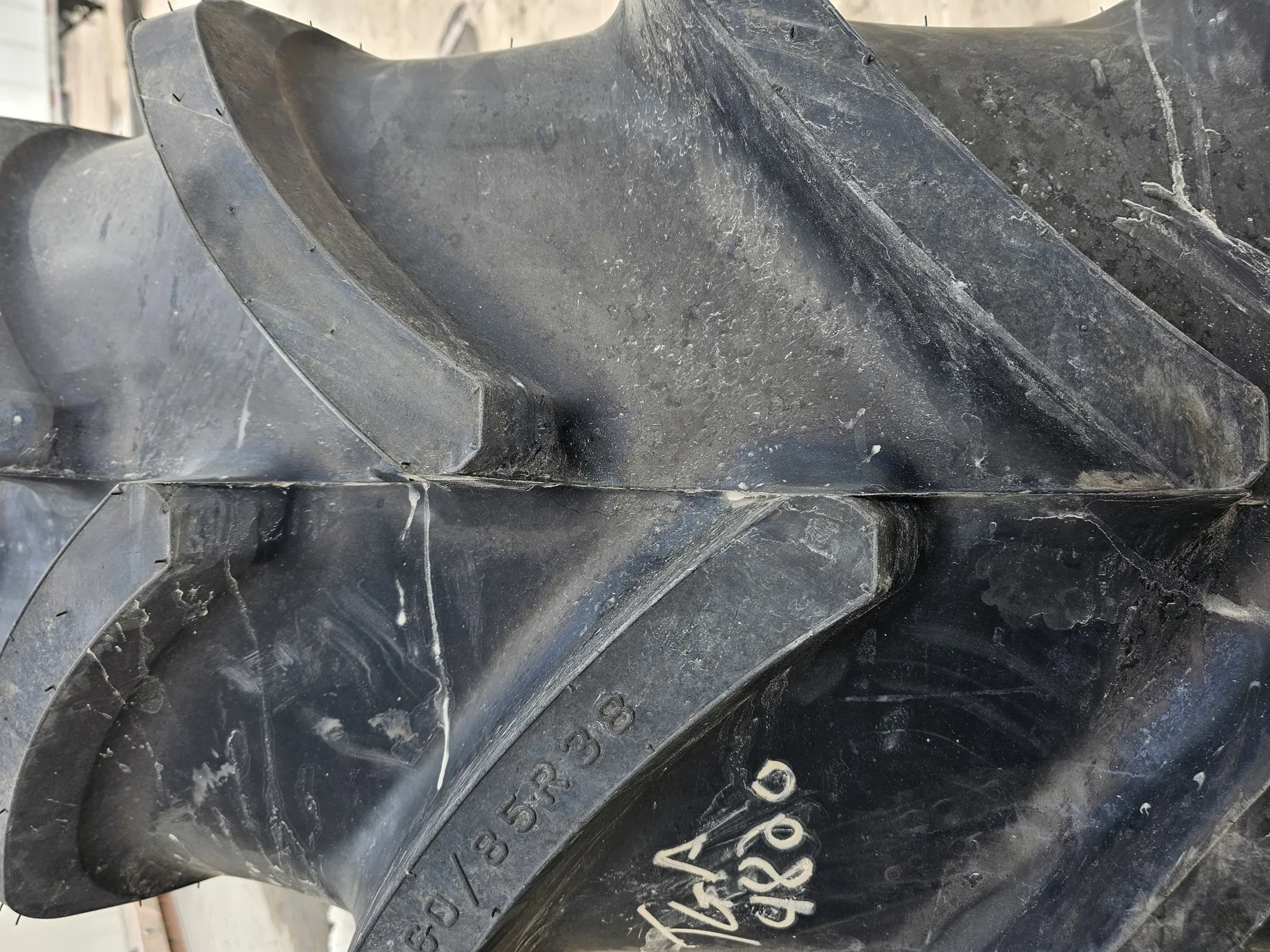 Used 99% 460/85R38 Firestone Performer 85 R-1W (149D) TL (Minor Lug Stubble) image 3
