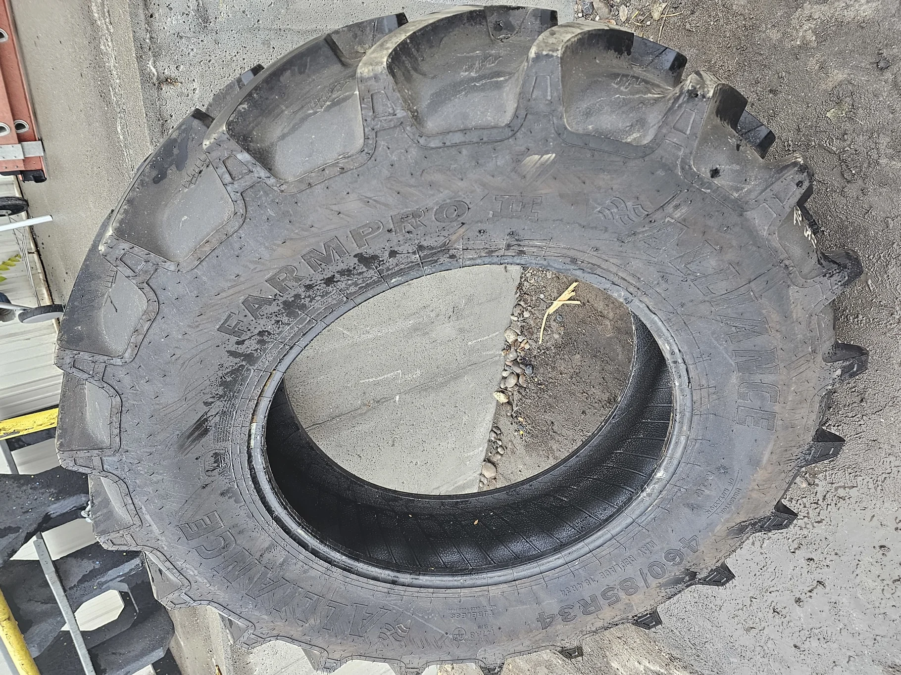Take Off 460/85R34 Alliance Farm Pro 2  147A8/147B R-1W TL - Excellent Condition - (Lug stubble)