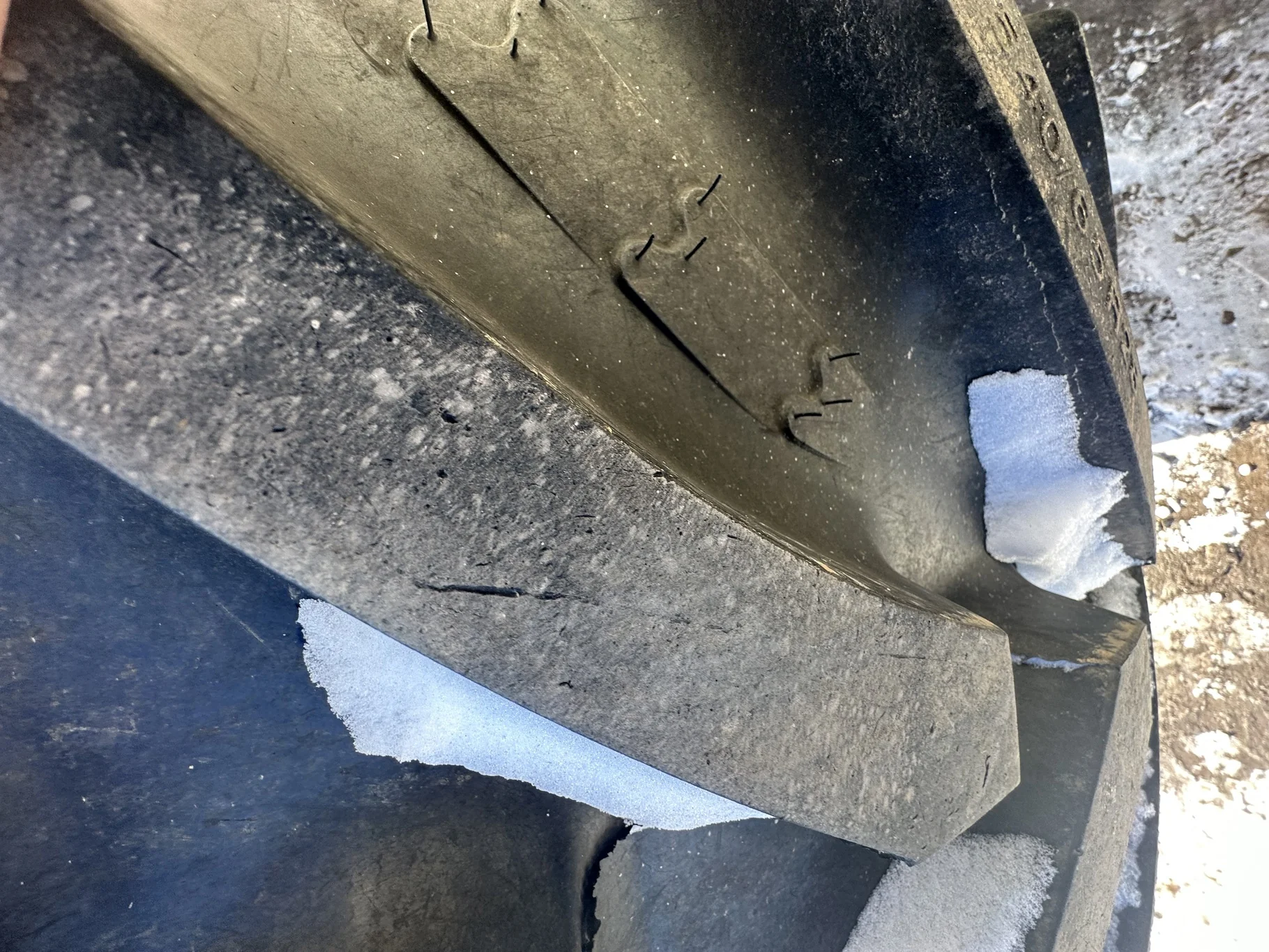 Used 98% 540/65R28 BKT Agrimax RT 657 R-1W 149D/152A8 TL - Good Condition Lug Cuts image 7