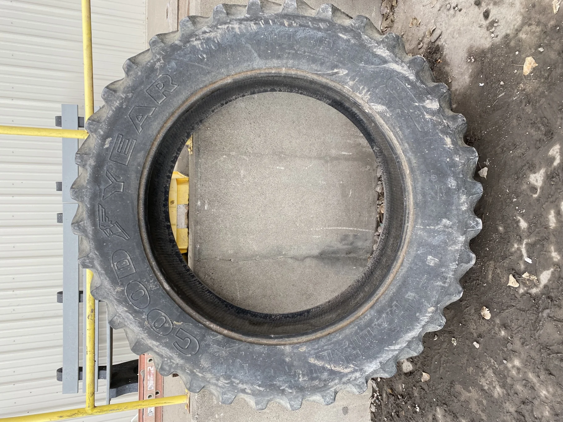 Used 50% 18.4R46 Goodyear Dyna Torque Radial (155A8/B) R-1 TL  _x000D_
(Sidewall Cuts, Weathering, S