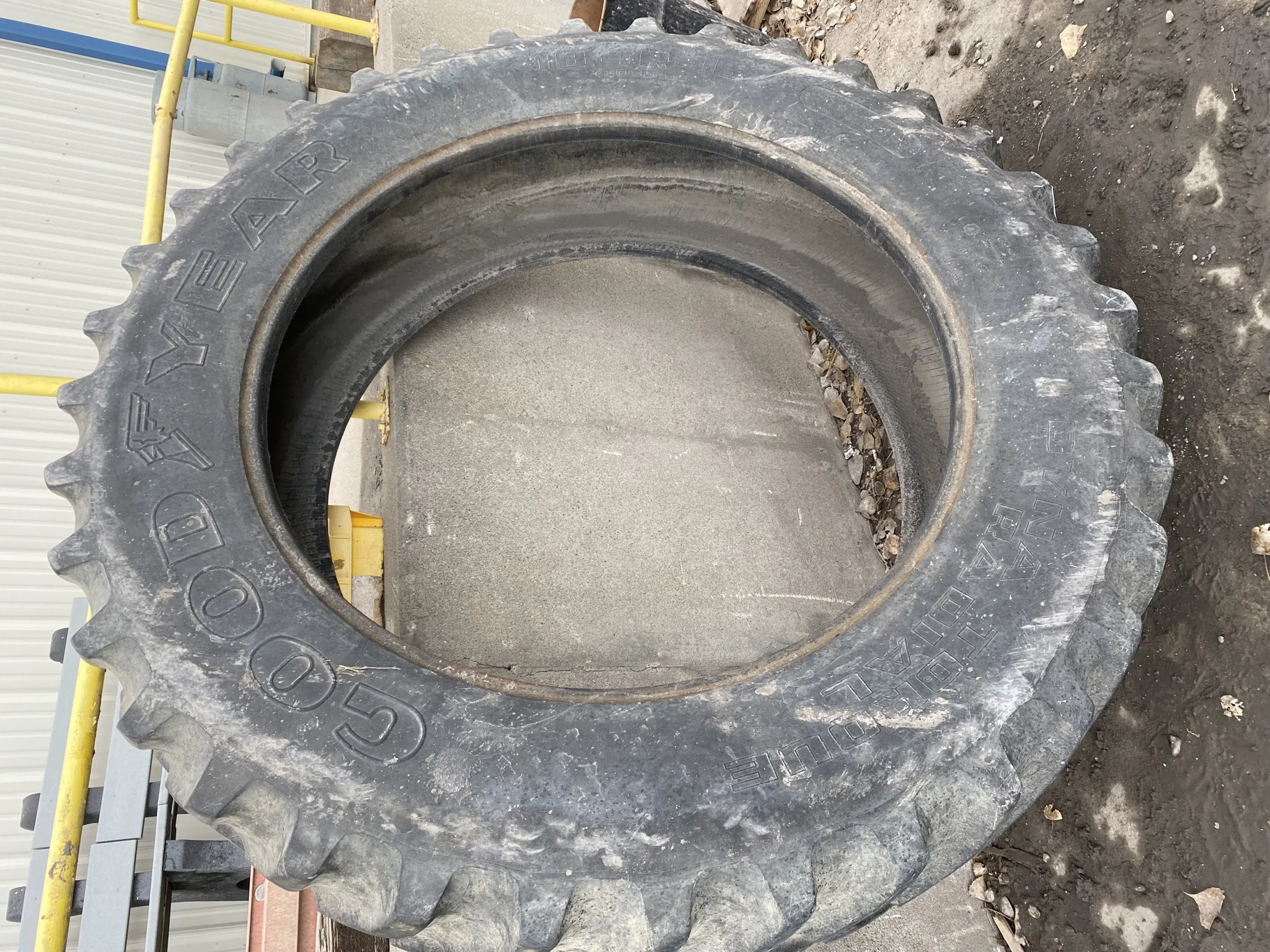 Used 50% 18.4R46 Goodyear Dyna Torque Radial (155A8/B) R-1 TL  _x000D_
(Sidewall Cuts, Weathering, S image 2