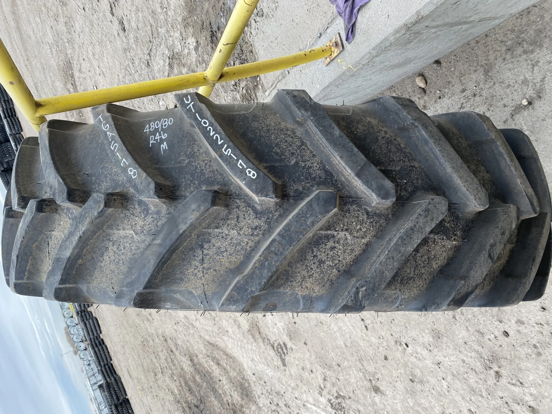 Used 90% 480/80R46 Michelin AgriBib 2 R-1W 158A8/158B TL - Good Condition (Lug Stubble, Lug image 3
