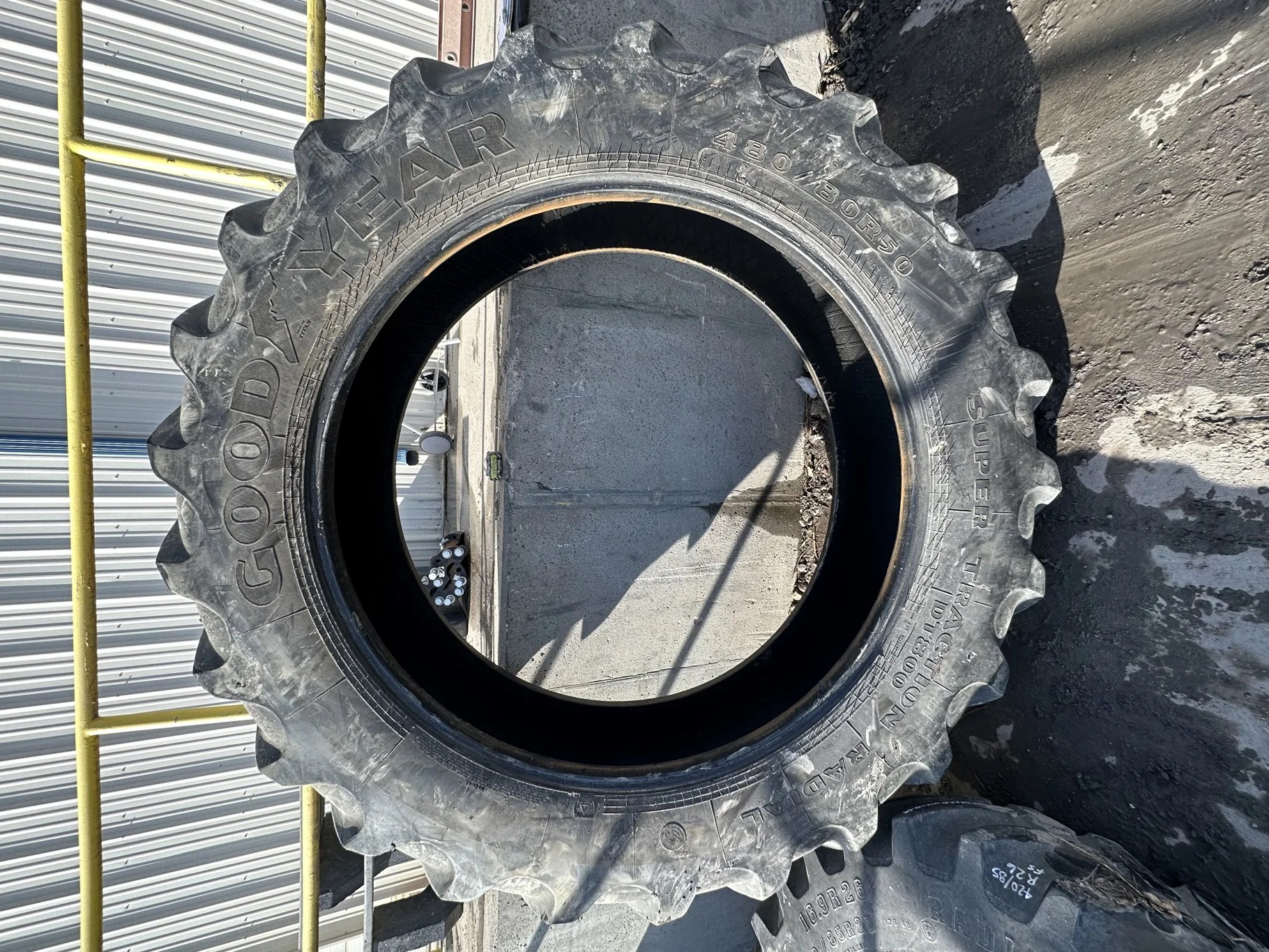 Used 30% 480/80R50 Goodyear Super Traction Radial R-1W 159A8 - Poor Condition  _x000D_
(Both Have Na image 2