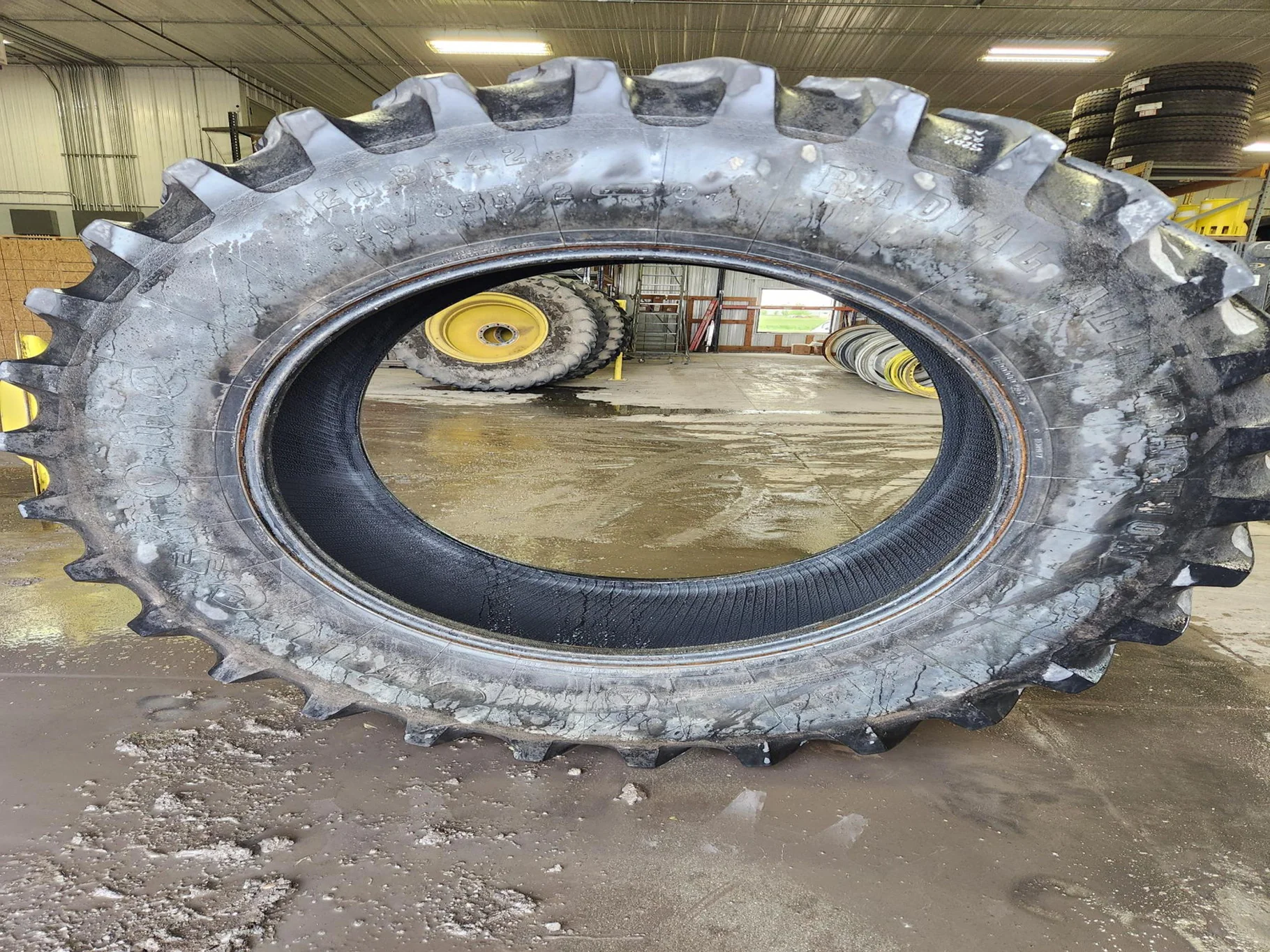 Used 165B 520/85R42 Firestone Radial All traction R-1 TL 40% image 2