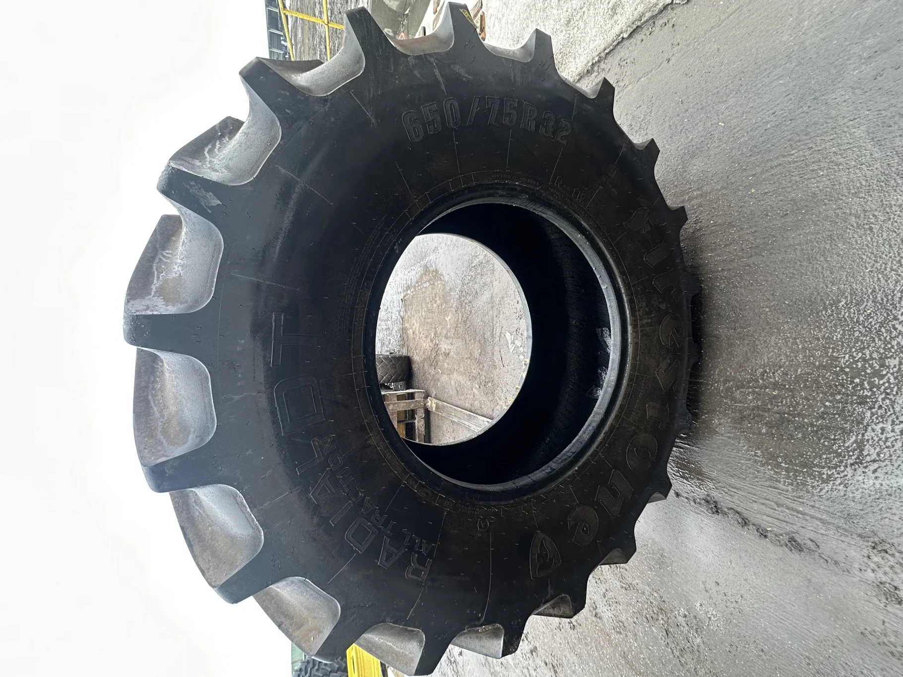 Used 88% 650/75R32 Firestone Radial All Traction DT R-1W 172D TL - Excellent Condition _x000D_
(Lug image 4