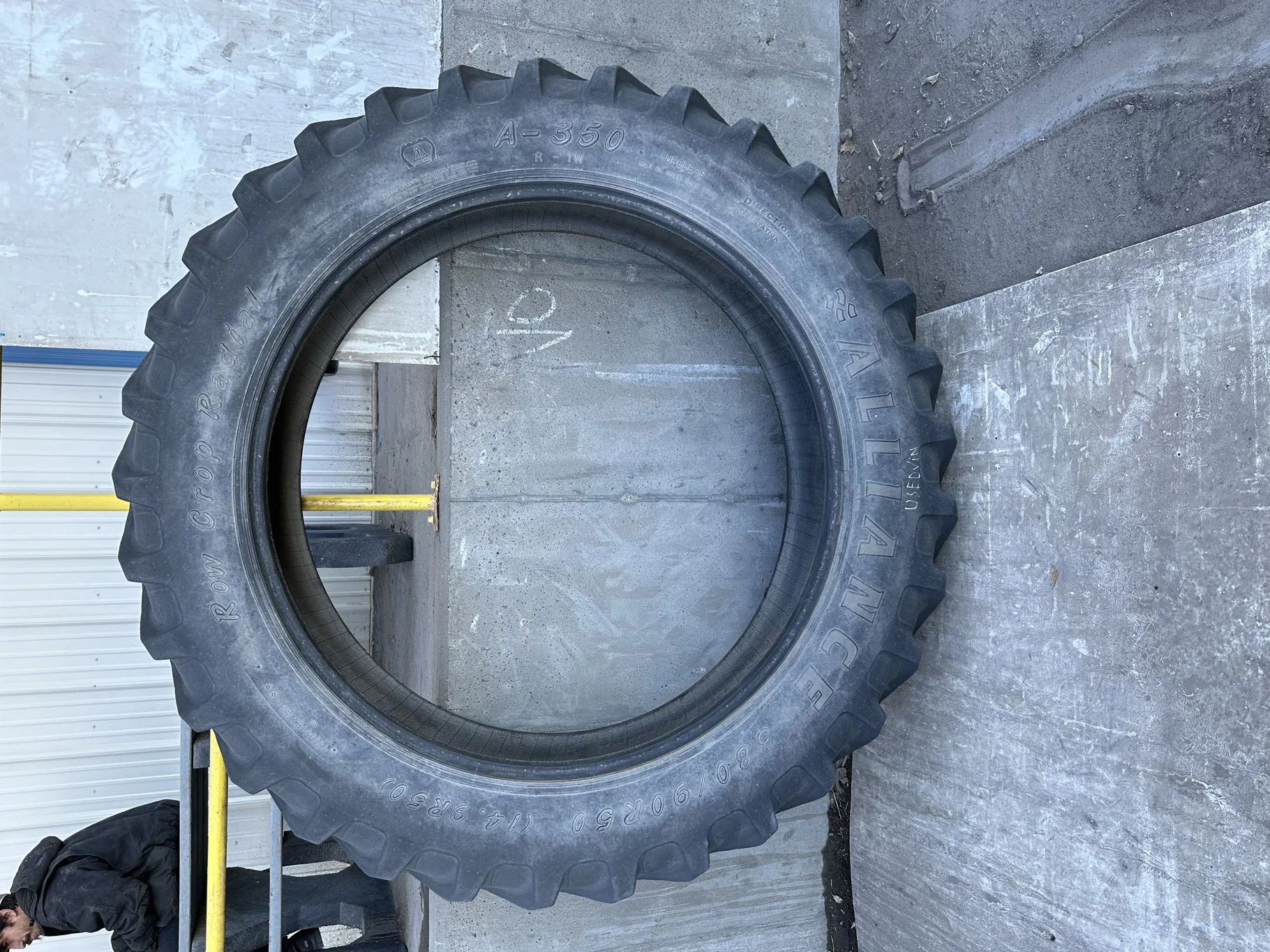 Used 60% 380/90R50 Alliance Row Crop Radial R-1 (151D) TL - (weathering, lug cuts, uneven wear) image 2