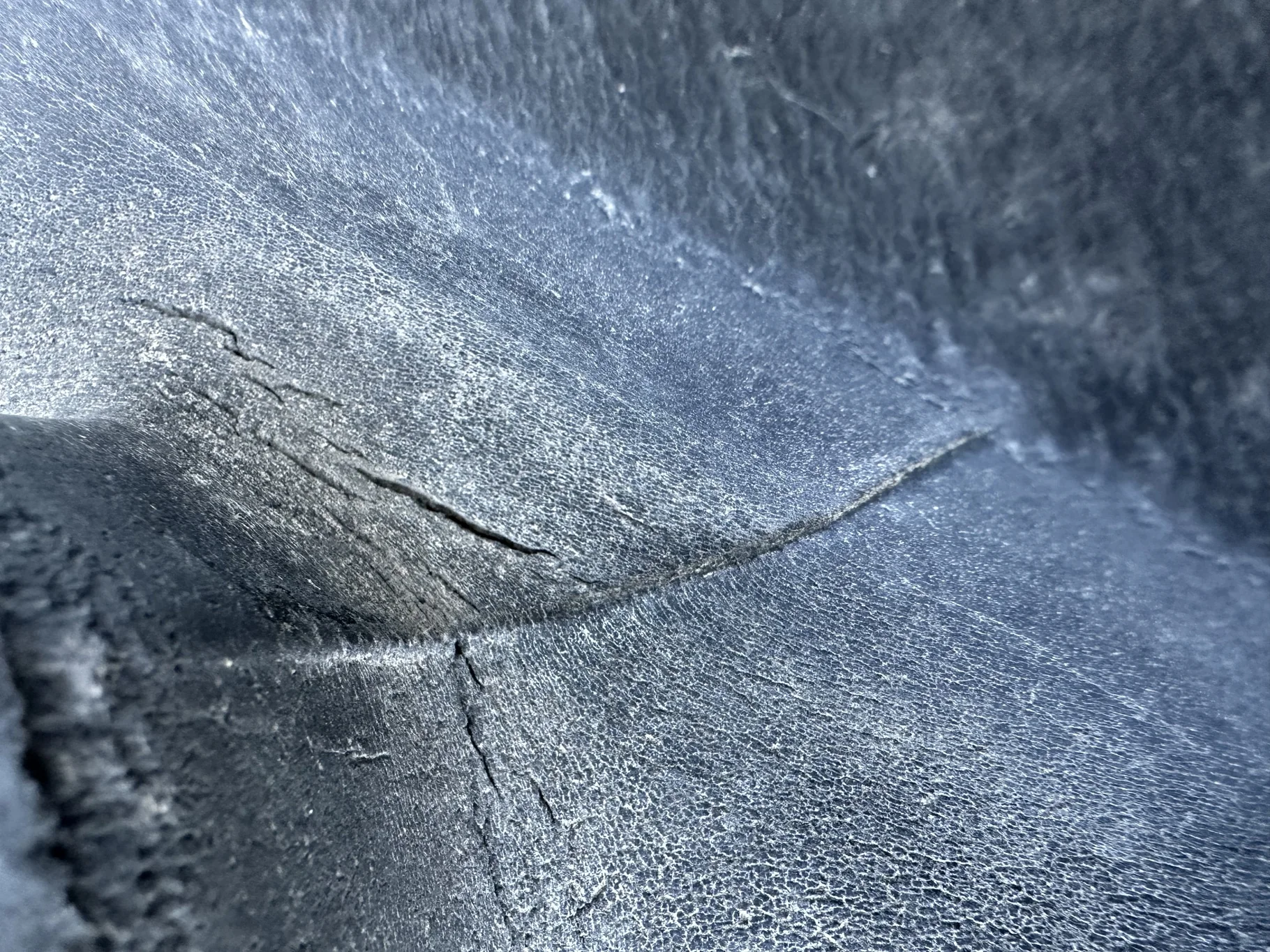 Used 60% 380/90R50 Alliance Row Crop Radial R-1 (151D) TL - (weathering, lug cuts, uneven wear) image 4