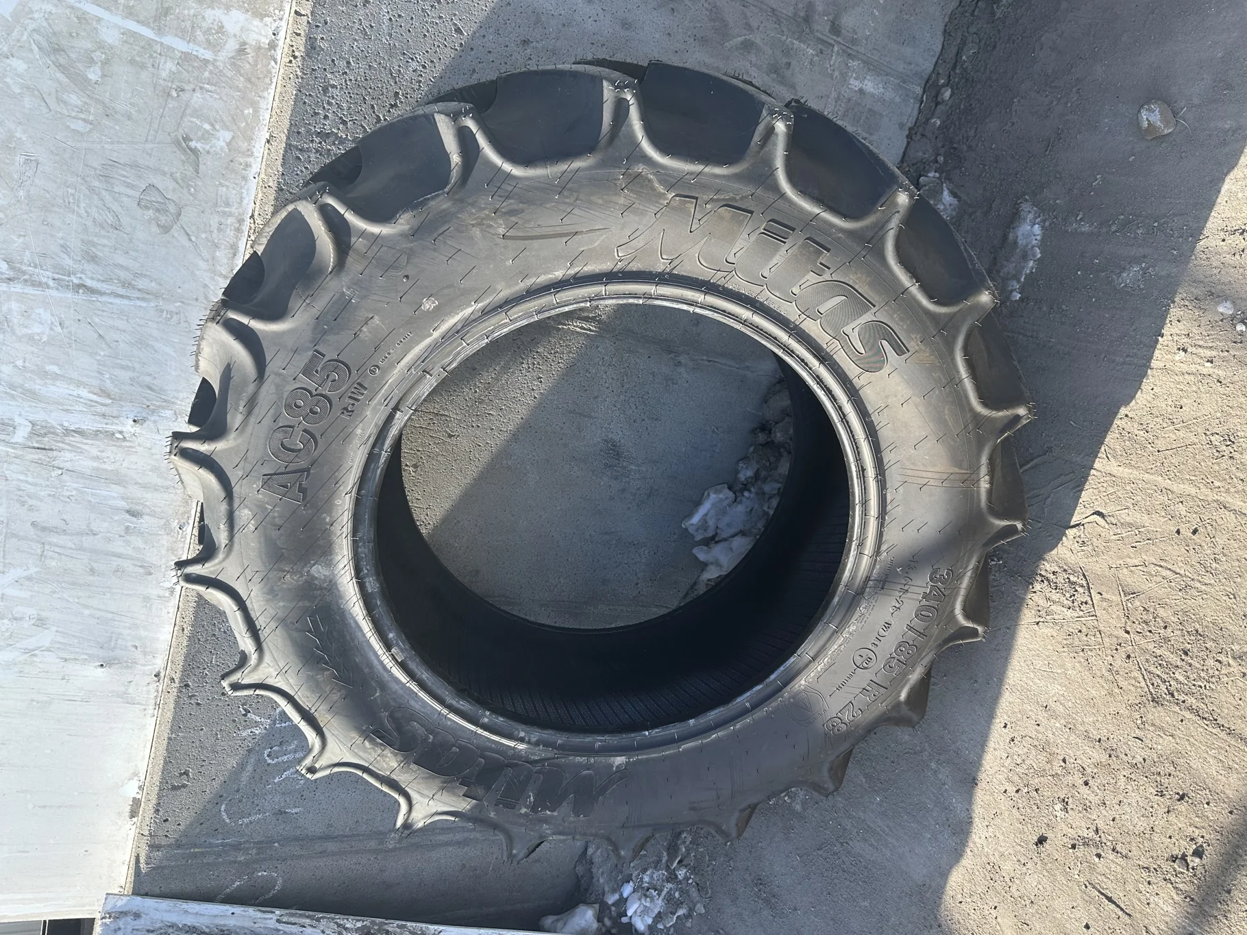 Used 100% 340/85R28 (13.6R28) Mitas AC85 (127A8/127B) TL - Excellent Condition