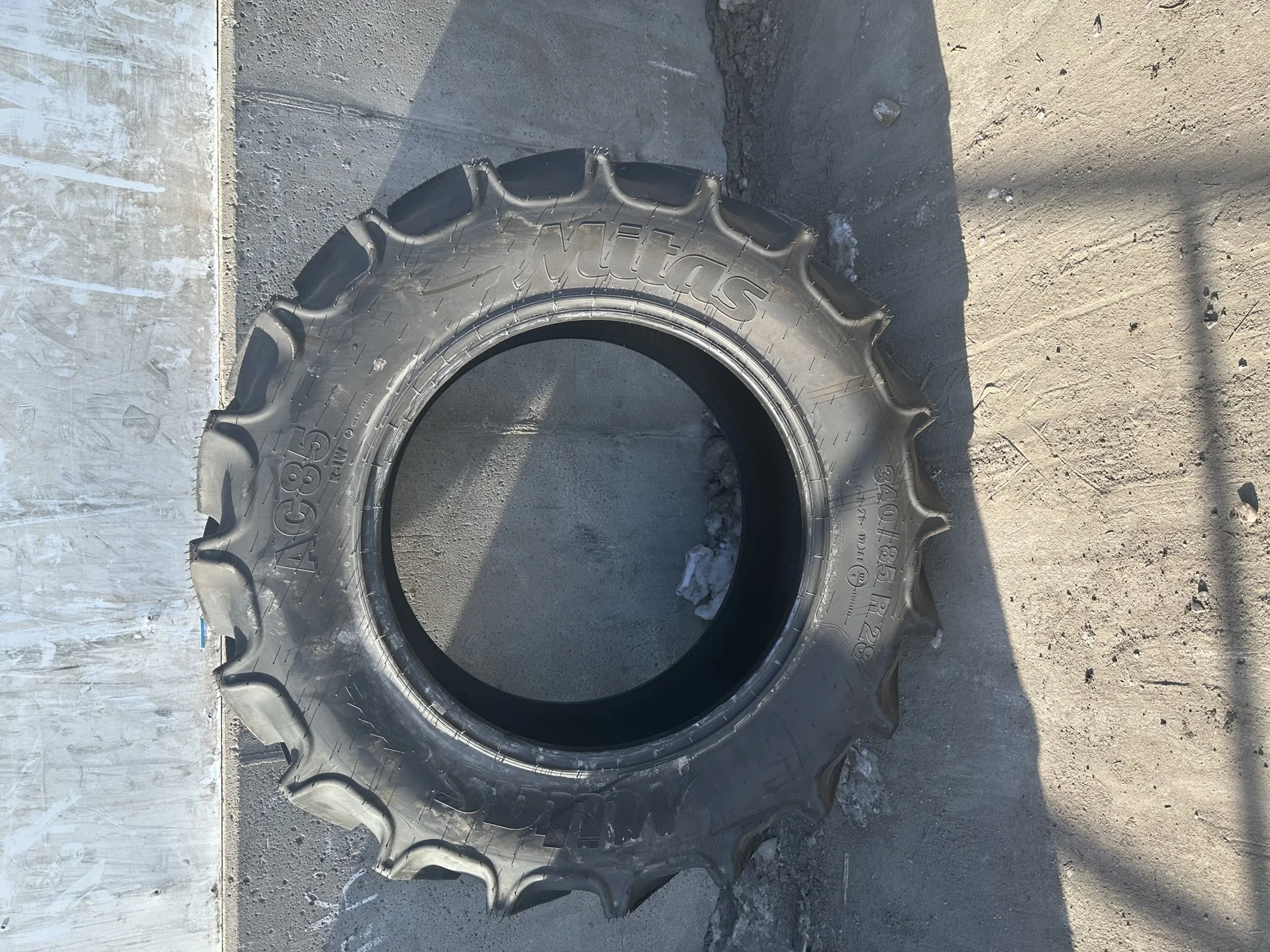 Used 100% 340/85R28 (13.6R28) Mitas AC85 (127A8/127B) TL - Excellent Condition image 2