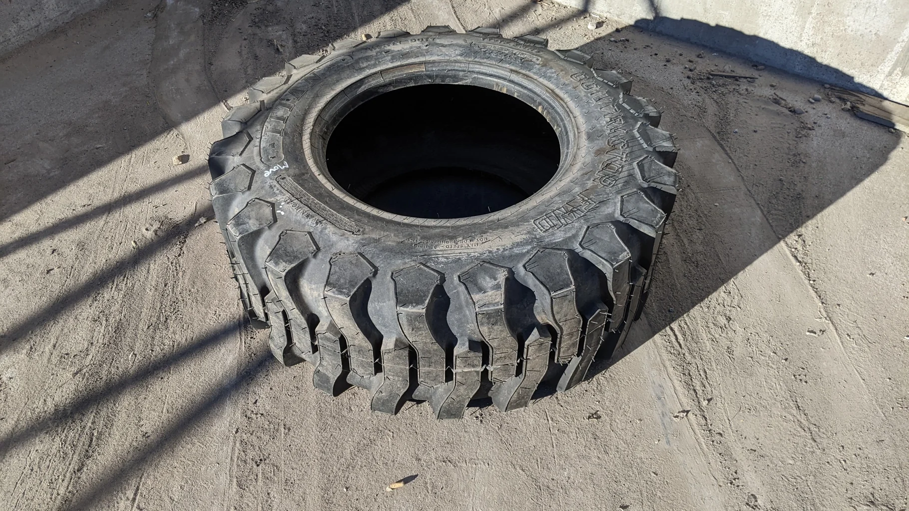 TAKE OFF 12-16.5 Titan Contractor FWD R-4 E(6 Ply) TL - Excellent Condition