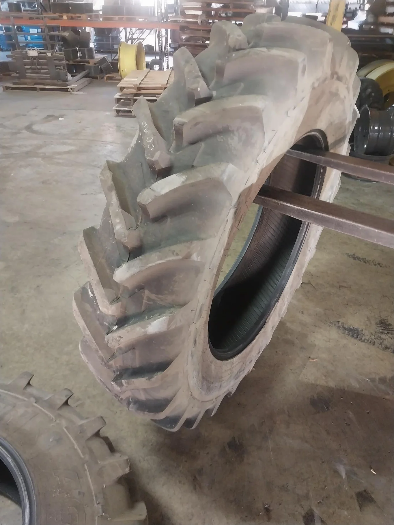 Used 380/95R38 149A8 Michelin Agribib TL 80-85% image 3