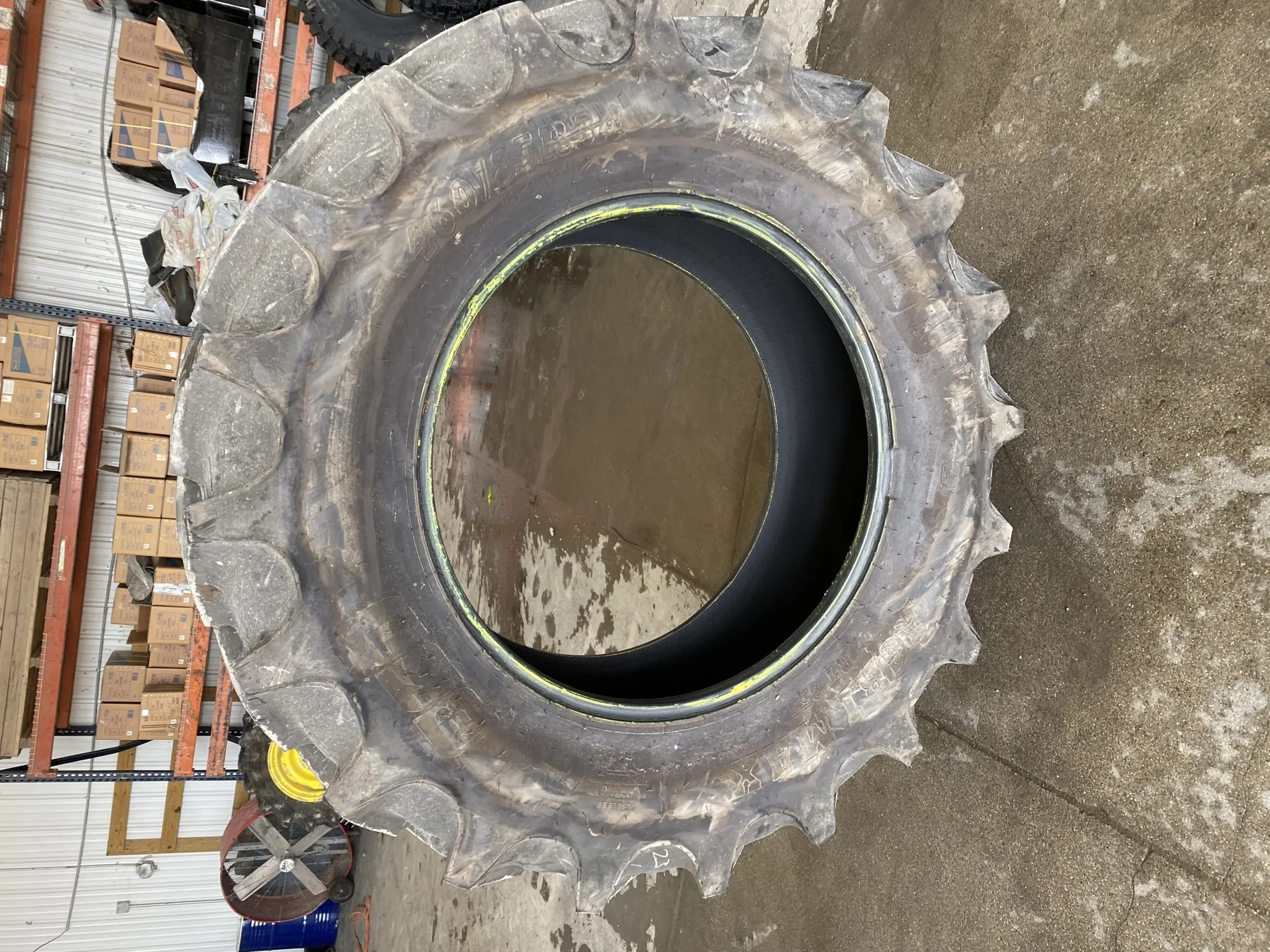 Take Off 460/85R34 (18.4R34) BKT Agrimax RT 855 R-1W 147A8/B TL - Excellent Condition image 2